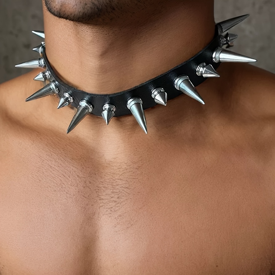 Punk rivet collar / choker