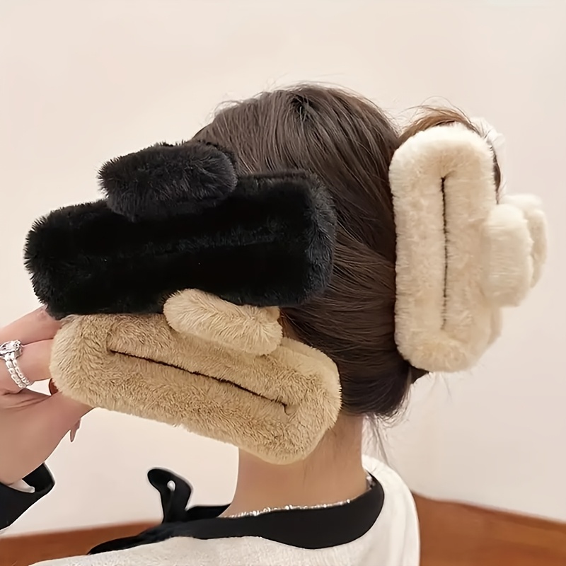 

3pcs/2pcs Temperament Autumn And Winter Square Plush Hair Grabber Female Hairpin Back Head Ponytail Shark Clip Simple Hair Grabbing Headwear