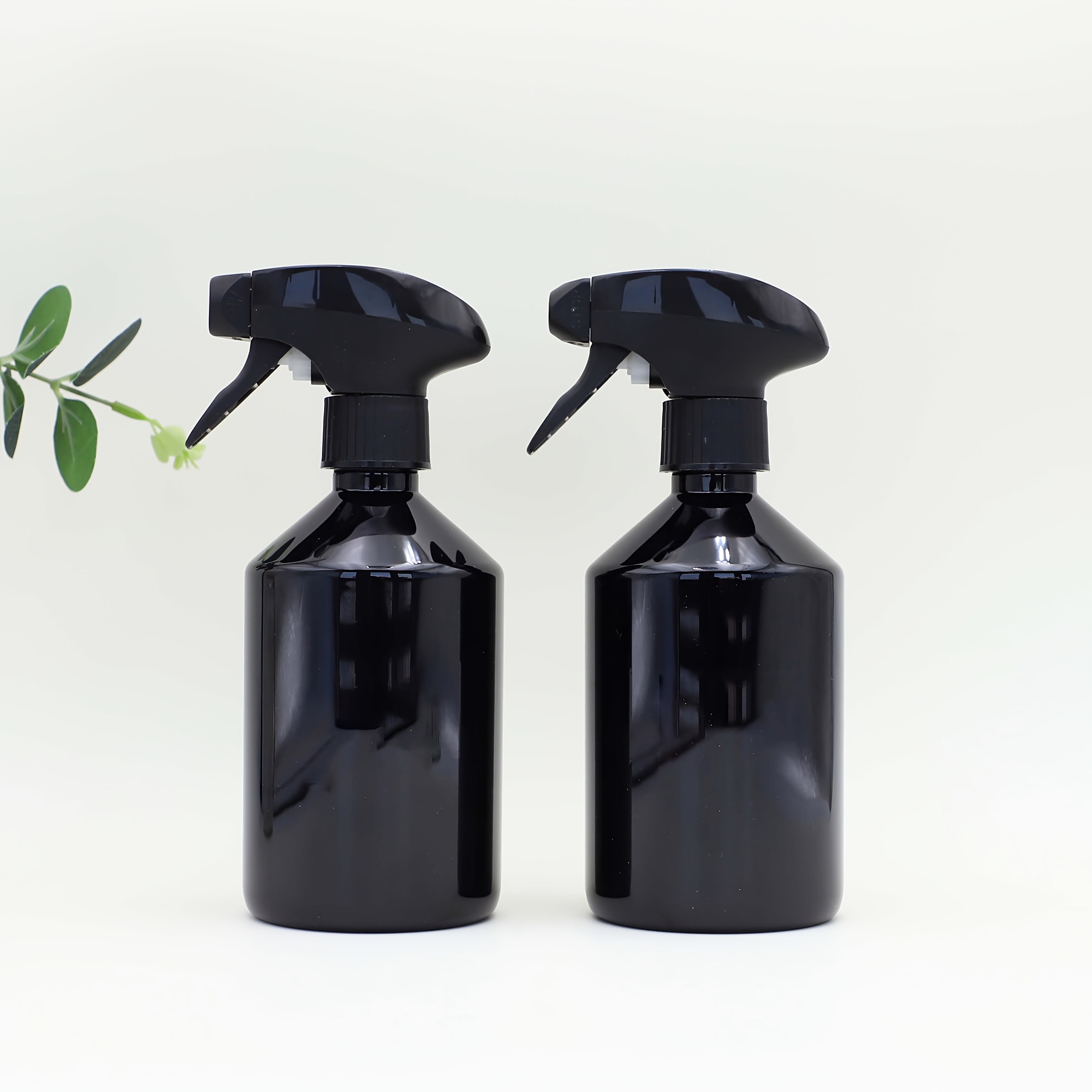 Image of 2 Packs 500ml/16.9oz Empty Plastic Spray Bottles, Used For Daily Household Cleaning, Watering Plants, Pet Cleaning, Hair Spray, Car Cleaning, Etc.