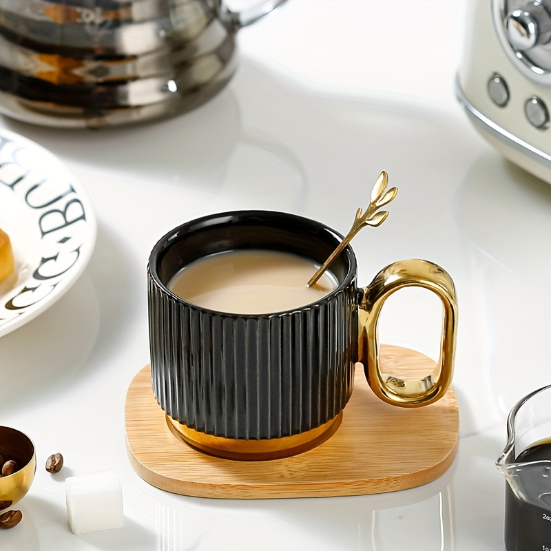 1Set Light Luxury Coffee Cup Set with Saucer And Spoon, Elegant Striped Design Ceramic Matcha Cup Espresso Cup with Bamboo Wood Saucer, Exquisite Breakfast Cup Saucer Spoon Set for Coffee Milk Juice Cocoa Matcha