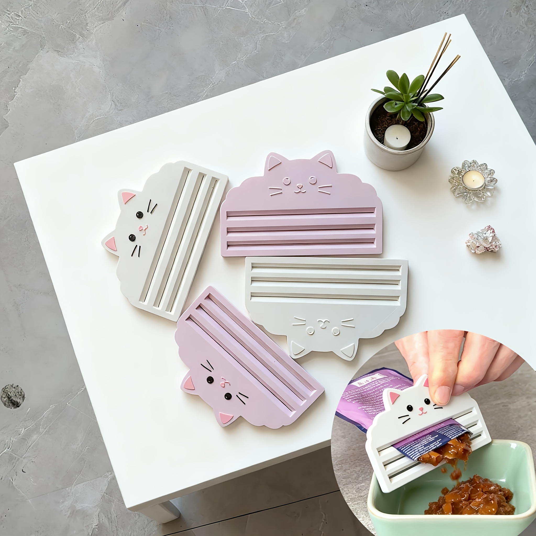 Cat Food Squeezer for Efficiently Squeezing Food from Pouches