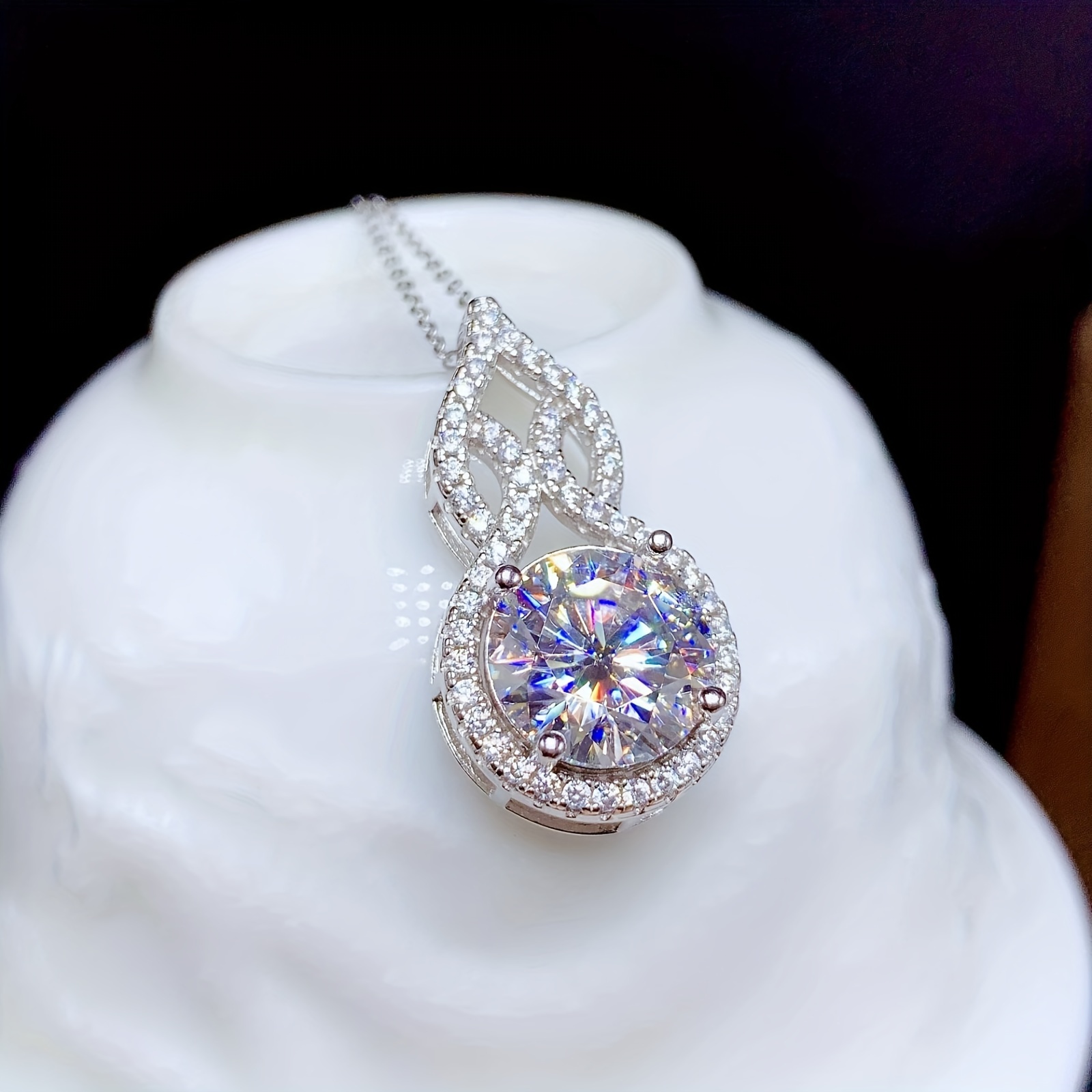 

S925 Pure Silver 3-carat Moissanite Droplet Shaped Pendant Necklace, Elegant And Lovely Wedding Jewelry, Women's Birthday And Mother's Day Gifts