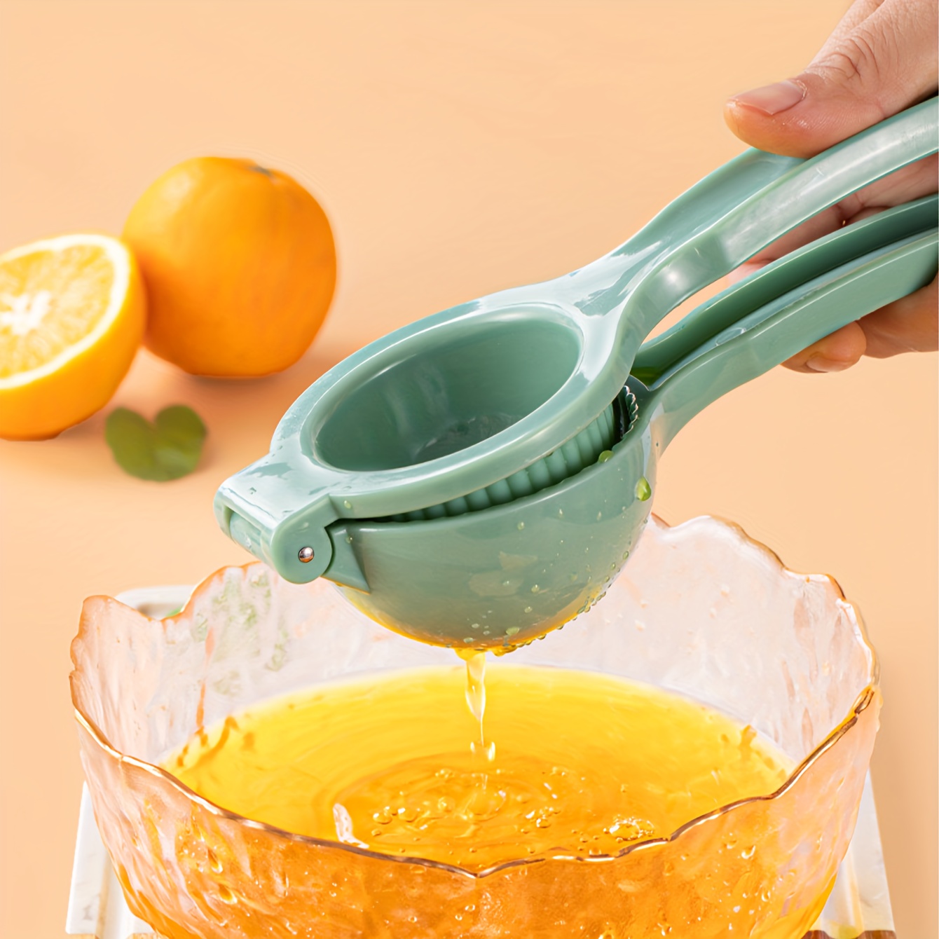

Easy-squeeze Manual Citrus Juicer - Durable Plastic Lemon & Orange Squeezer, Portable Kitchen Gadget For Fresh Fruit Juice