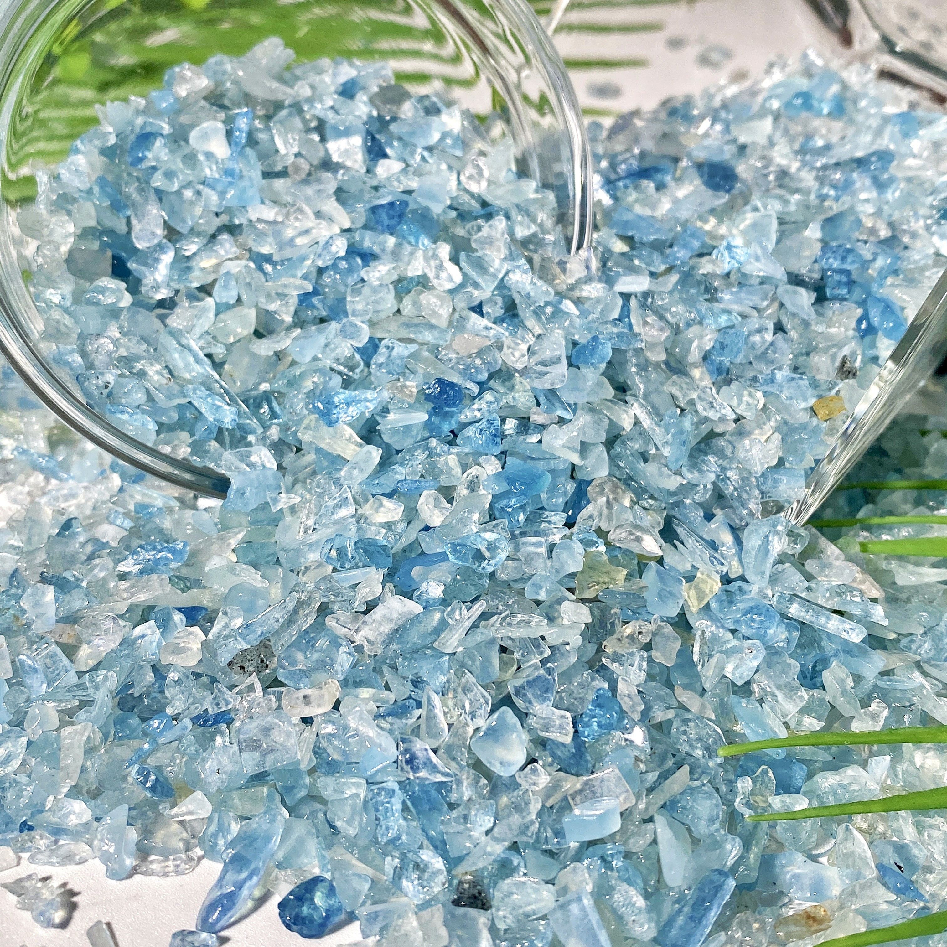 

50-100g/1.76-3.53oz Aquamarine Natural Chip Stones, Natural Crystal Chips, Gemstone Jewelry, Women Gift, Scene Decoration, Desktop Decoration, Crystal Ornaments, Table Decoration