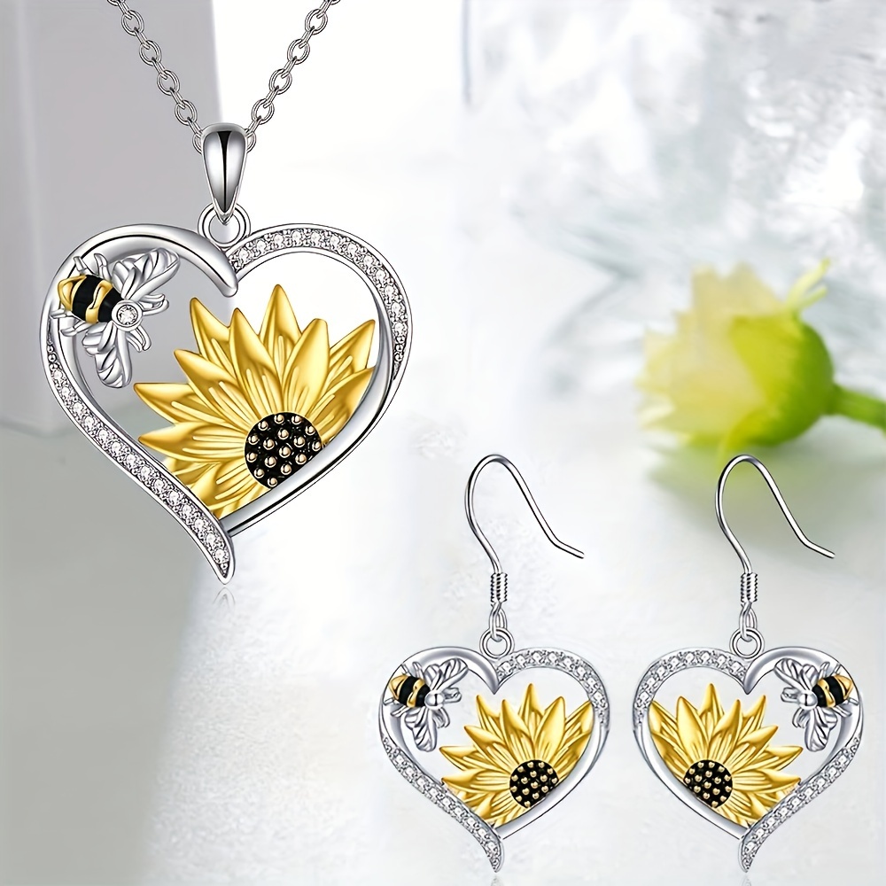

Hollow Zircon Love Heart Bee Sunflower Necklace & Earrings Jewelry Set Charm Women's Party Jewelry Gift