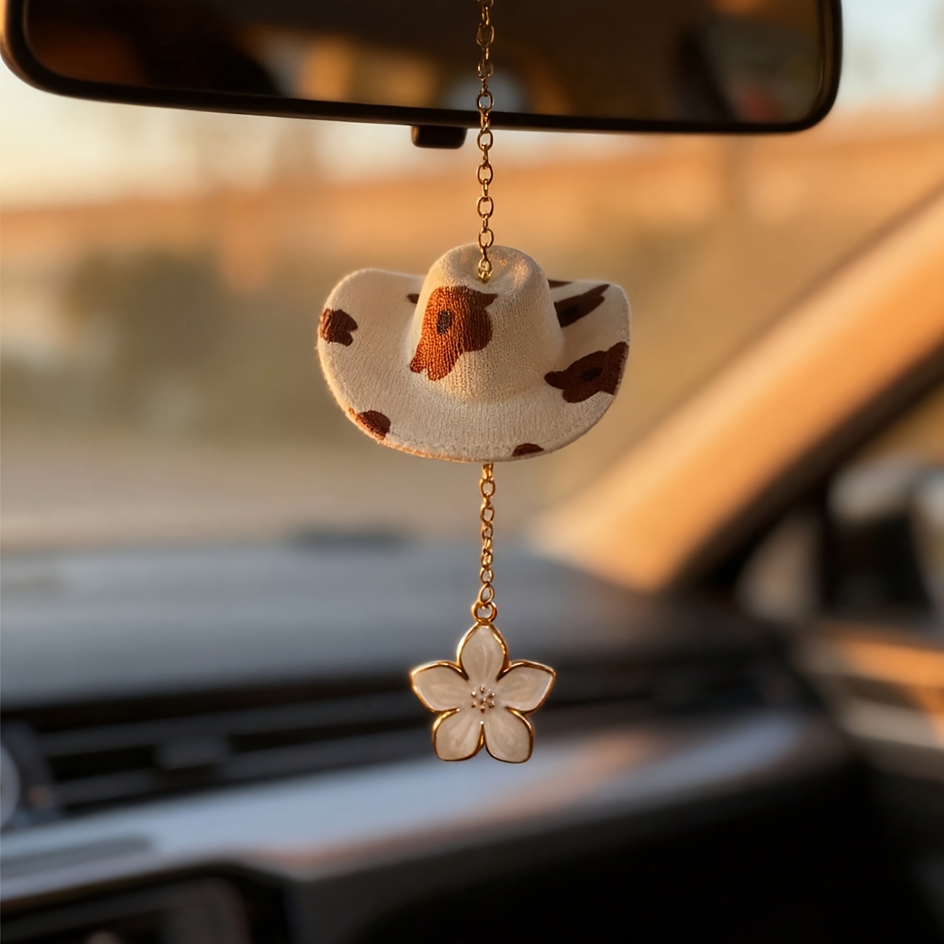 TEMU 1 stuks denim hoed hanger met een gouden bloem voor auto-, gebruikt als decoratief accessoire voor auto-onderstel
