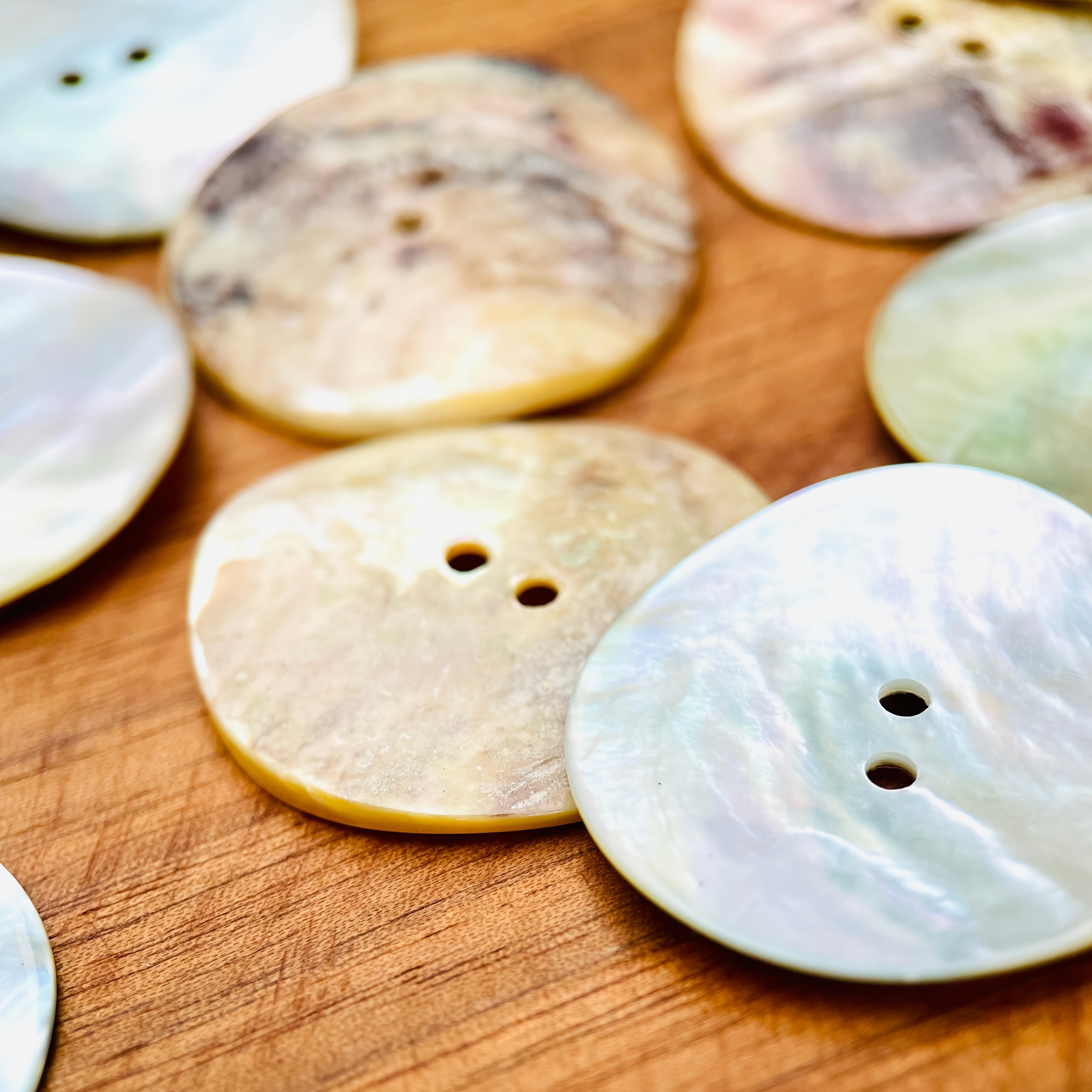 

Ma's Large Buttons, Natural Texture, Clothing Fabric Decoration, 30mm, 6pcs