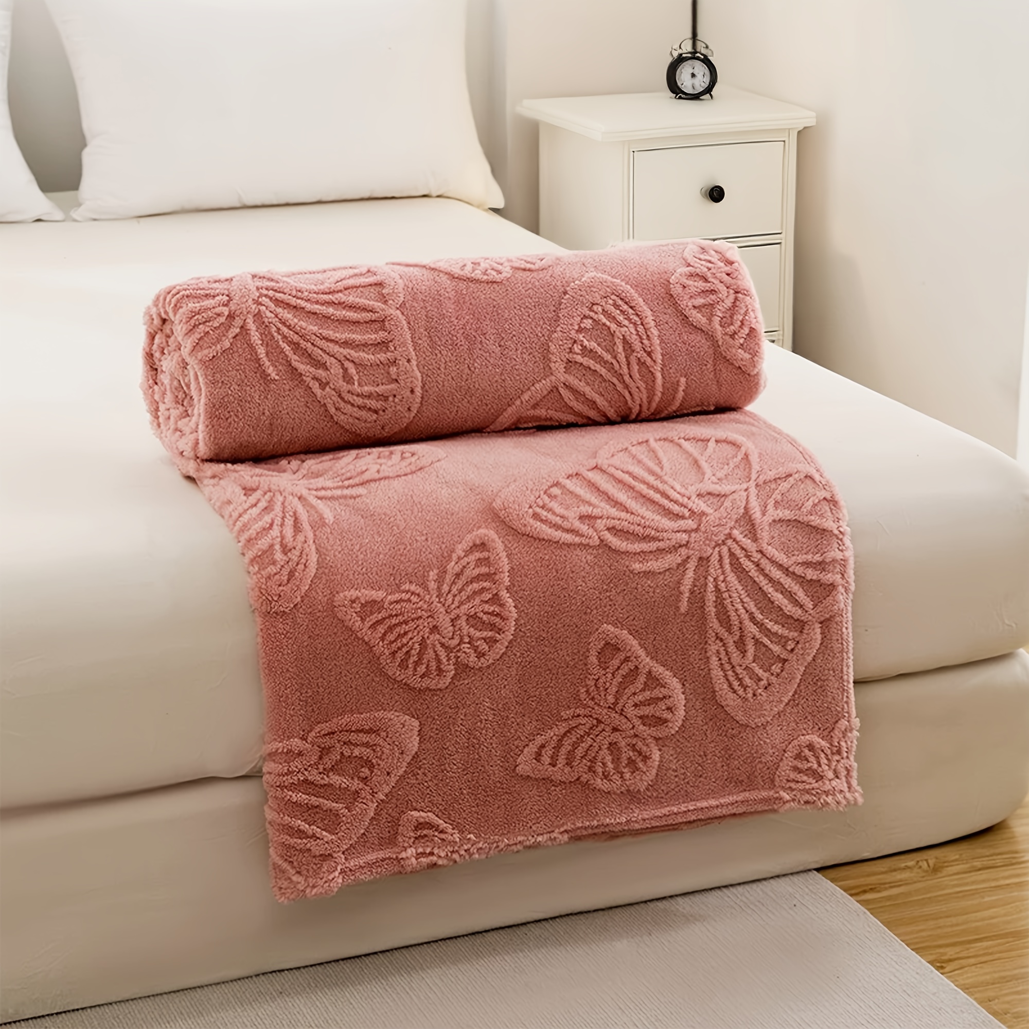 TEMU A Cozy And Soft Blanket Easy To Carry, Resistant To Static, And Washed In A Machine. Suitable For Use On Beds, In Offices, For , On Sofas, During Camping
