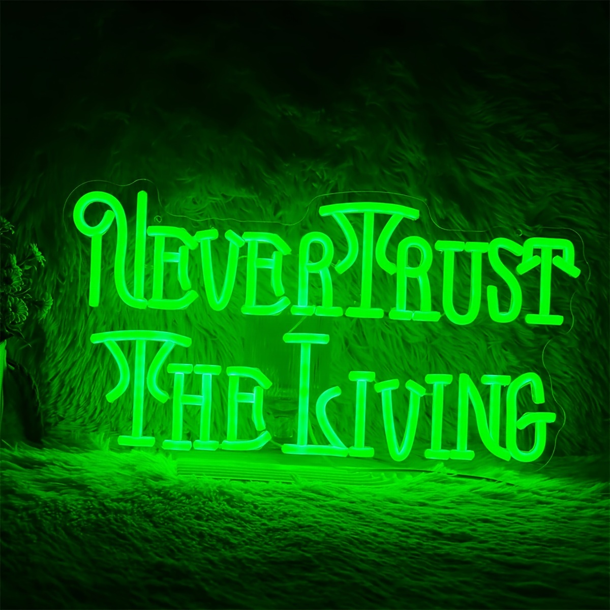 

Green Neon Sign "never Trust The Living" - Plastic Usb-powered Wall Hanging Light With Switch Control, Non-dimmable Fixed Color For Multipurpose Use