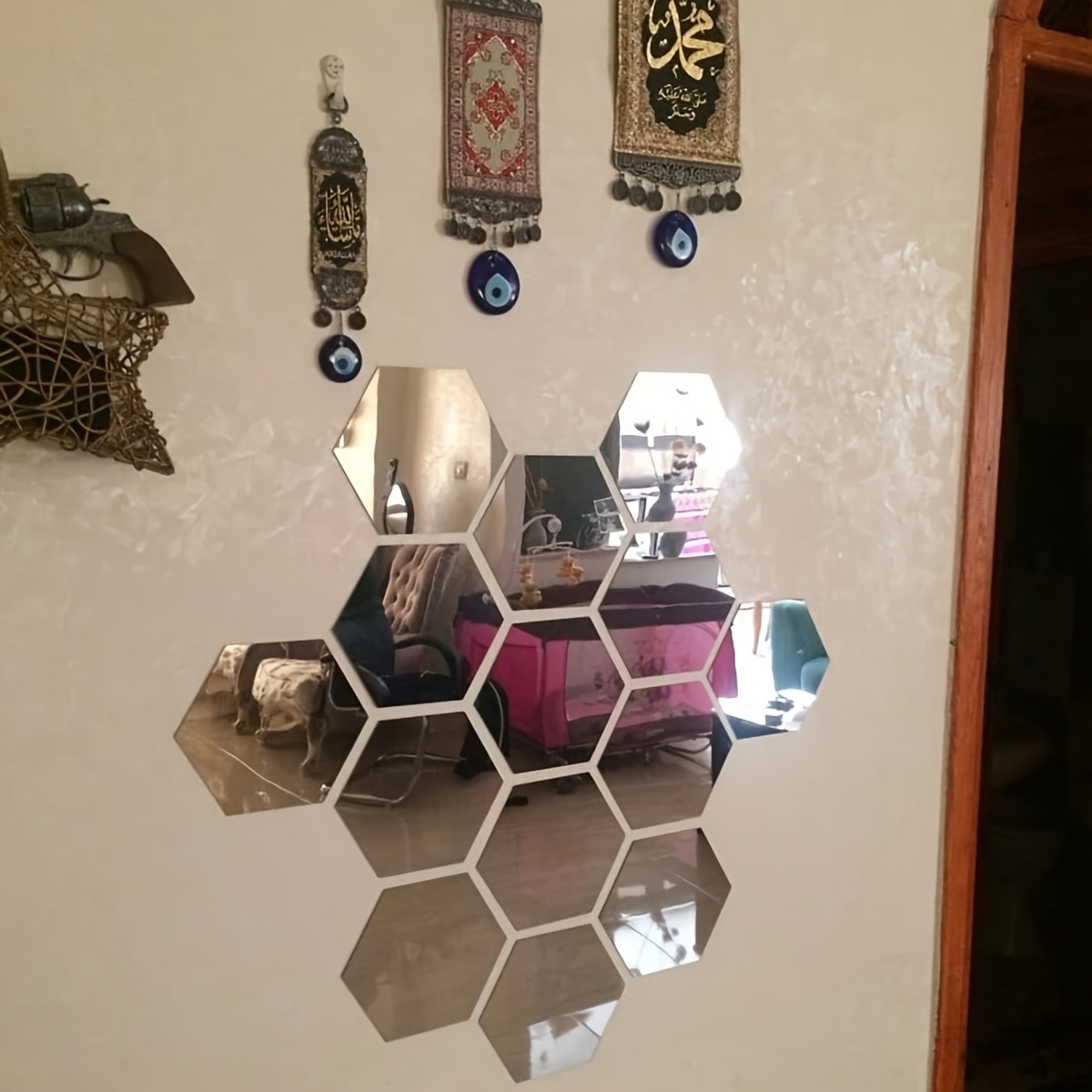 48 piezas, Adhesivos de pared hexagonales de espejo acrílico - Autoadhesivos, Espejos decorativos 3D, Dorados y plateados, Adecuados para la renovación de habitaciones, Decoración moderna de pared de fondo para el hogar