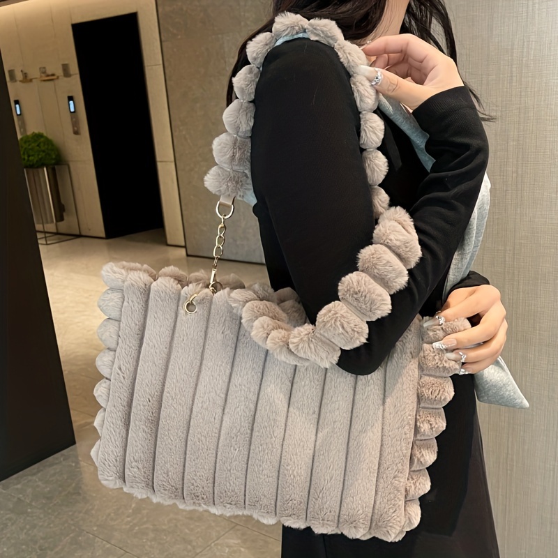 

And 's Fur And Fluffy Tote Bag, Or On The Shoulder, , And Spacious, Suitable For , And