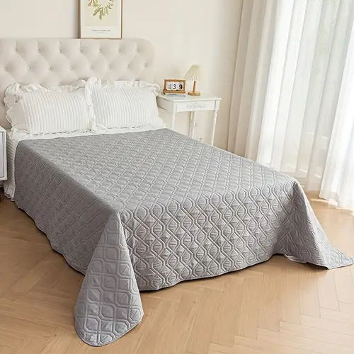 high quality non slip dog bed cover washable reusable pet mat blanket with grid pattern urine resistant cold insulation for sizes medium large small extra small protects beds from damage elegant bedroom accessory