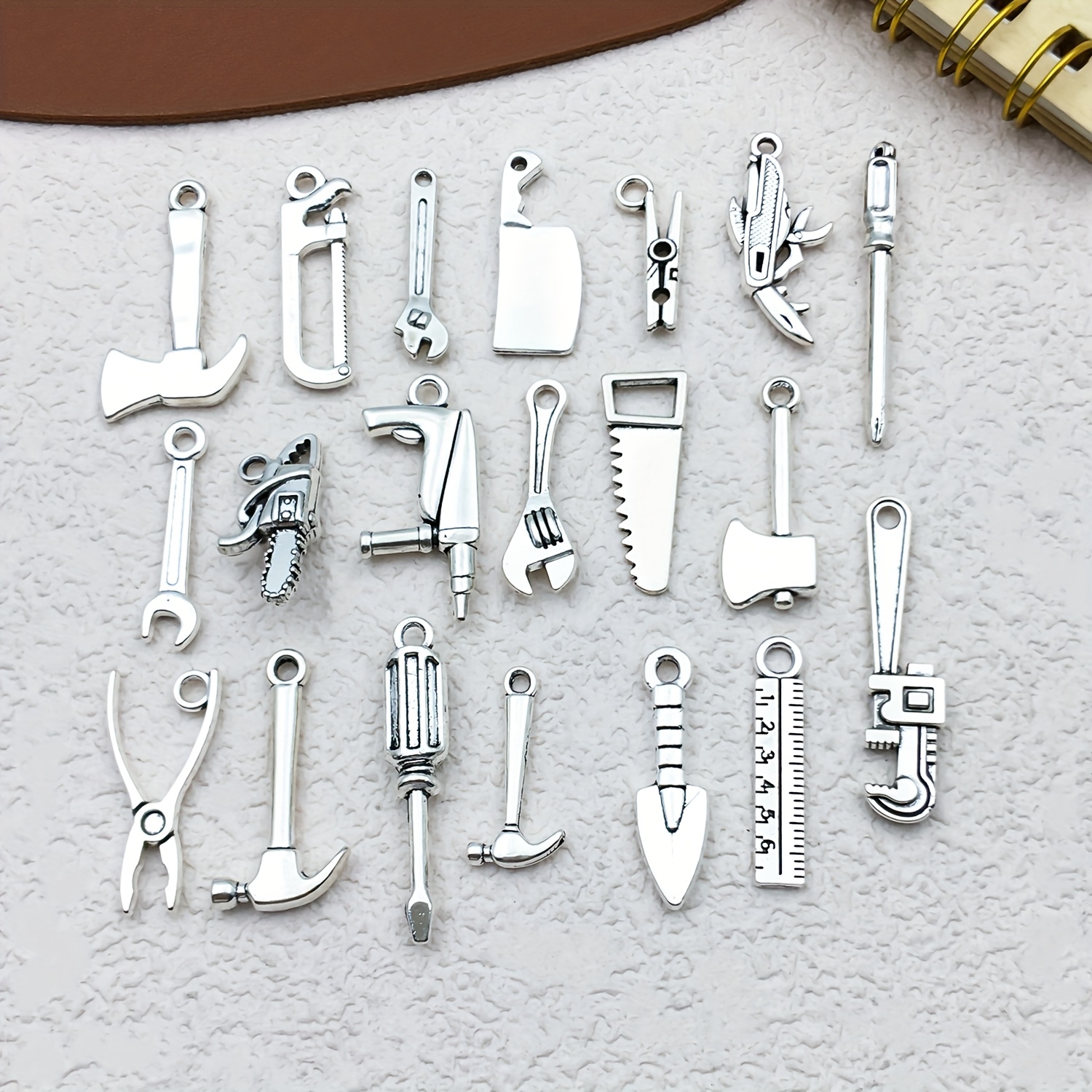 TEMU 20 piezas de dijes de herramientas plateadas antiguas para la fabricación de joyas, pulseras, collares, adornos para aretes, artesanía a