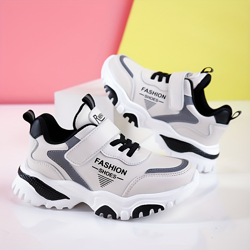 In 2026, a Stylish And Classic Pair of Soft, Lightweight, Shock-Absorbing, Breathable, And Moisture-Wicking Running Shoes Will Feel Like a Hug, Perfect for Casual Outdoor Sports. These Shoes Are Also Ideal for Cool Performances During Campus Enterta