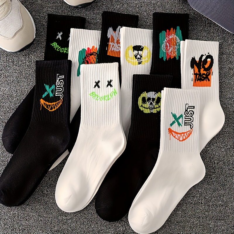 

10 Pairs Of Men's Trendy Graffiti Pattern Crew Socks, Cotton Blend Breathable Comfy Casual Unisex Socks For Men's Outdoor Wearing All Seasons Wearing