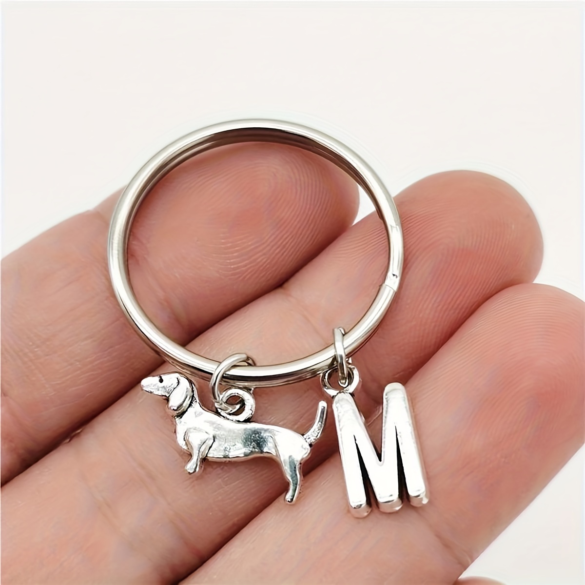 1pc Dachshund Alphabet Initial Letter Keychain Dog Alloy Key Chain Ring Purse Bag Backpack Charm Dog Mom Dad Pet Lovers Gift
