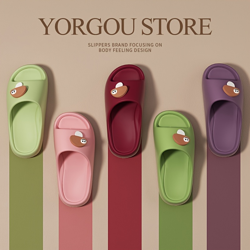 Adorable Mushroom Sandals Made of EVA Material, Suitable for All Seasons, Thick-Soled Non-Slip Indoor And Outdoor Slippers for Couples, Perfect for Indoor Casual Wear And Outdoor Activities. A Great Christmas Gift.