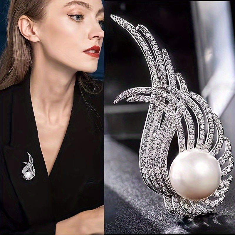 

1 Pc Of Brooch "the Flying Pearl" Rhinestone Alloy Faux Pearl Shiny Wing Shape For Suit Banquet Occasion