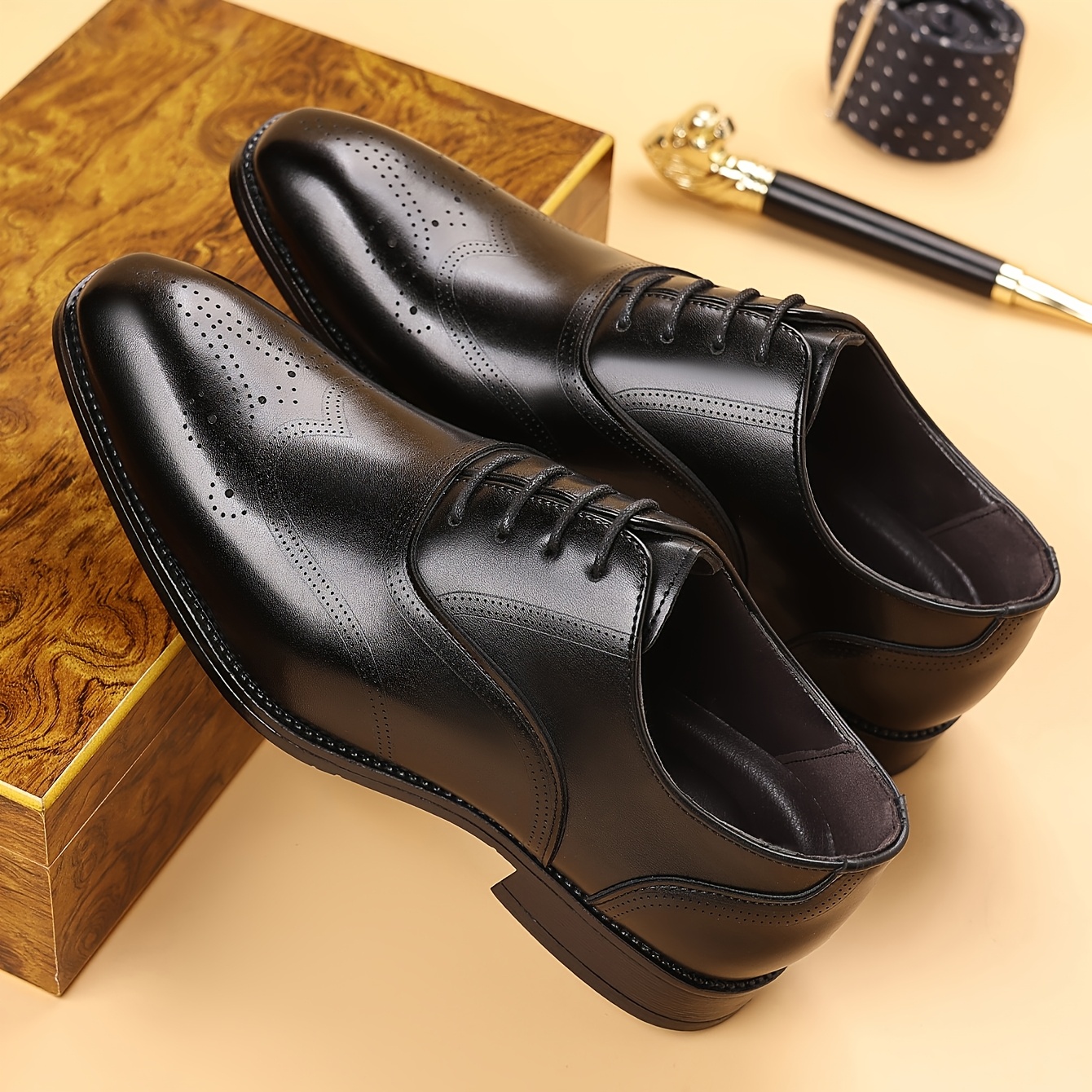 Men's Dress Shoes Formal Business Wingtip Oxfords - Upper & Rubber Sole Low-Top Lace-Up Wedding, Office & -Casual Shoes with Wingtip - - Wearable for Year-Round Use Suitable for Weddings, Meetings, Daily & Special Events