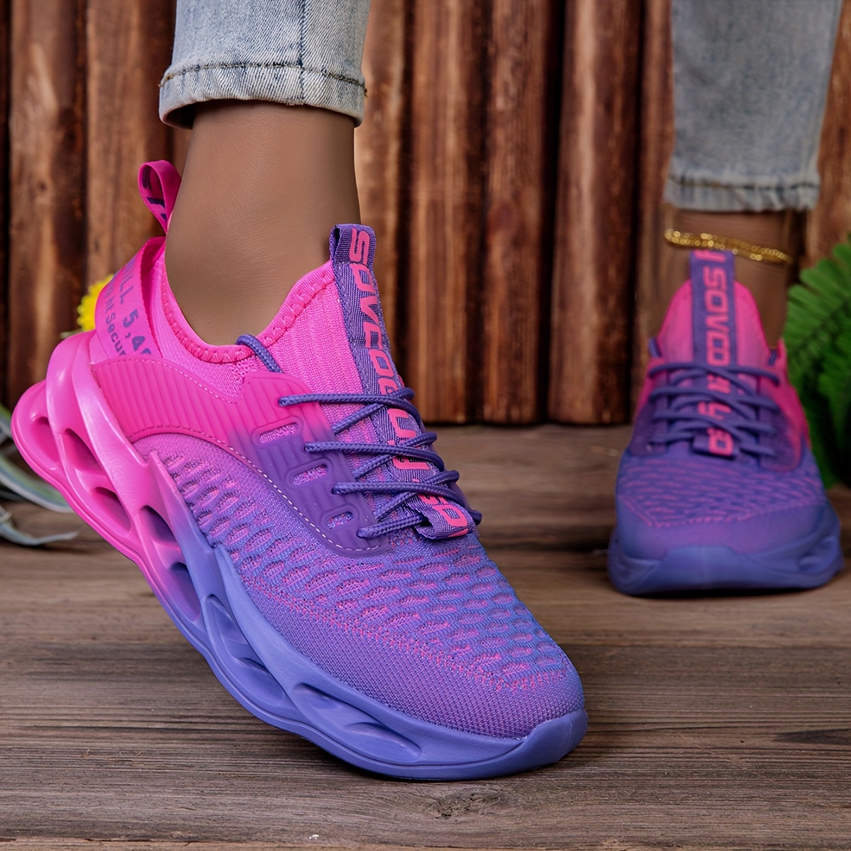Pair Women's Sports Shoes, Pink to Purple Gradient Flying Knit Running  Sneakers, Comfortable Unisex Casual Shoes with MD Sole and Mesh Upper