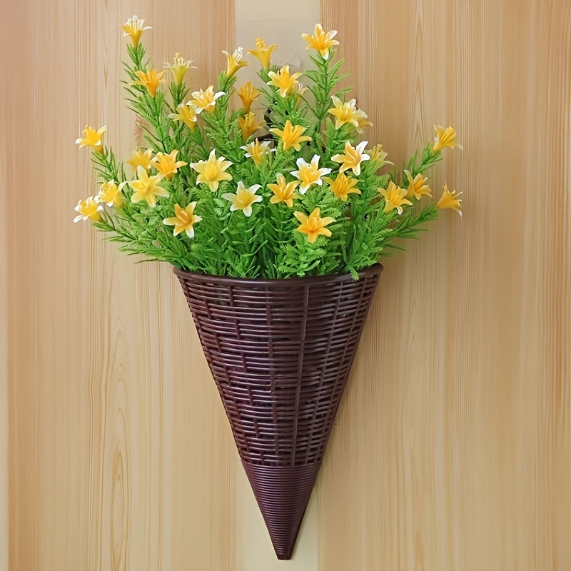 2/4pcs Creative Simulation Hanging Vase Flower Basket, Triangle Wall Art Rattan Woven Wall Hanging Flower Device, Indoor Decoration Hanging Basket Flower Pot Holder