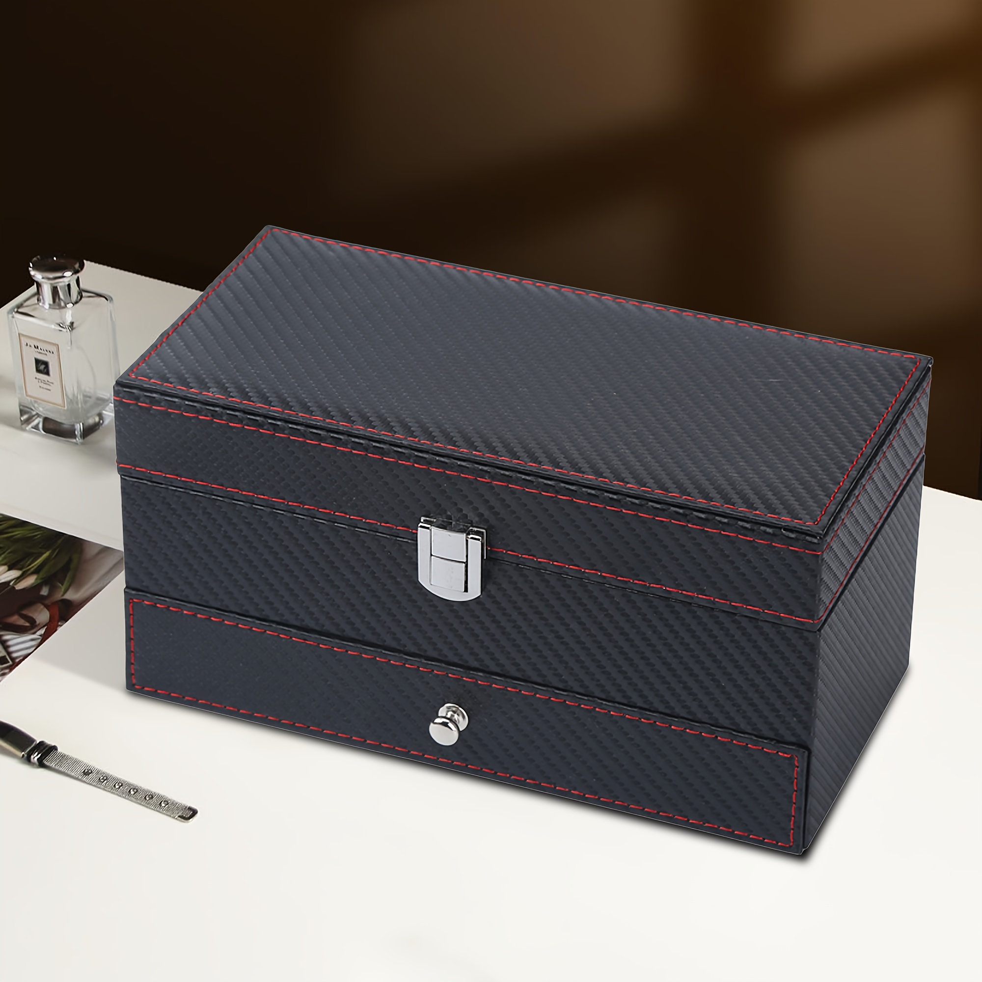 Una caja de exhibición de almacenamiento de joyas de doble capa hecha de fibra de carbono de 4 capas, con cajón de tela suave para almacenar relojes para hombres y mujeres, disponible en varias combinaciones de colores (PU interior negro, café + beige, negro + beige, negro + gris, blanco + blanco).