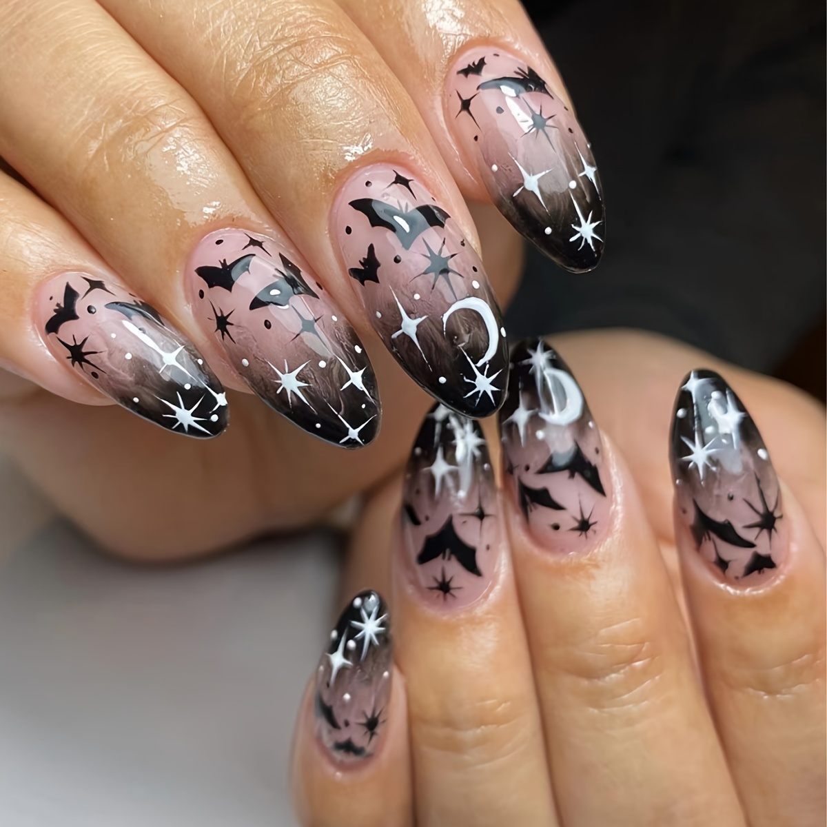 24pcs Bat False Nail Tips, Halloween Press-on Nails Design, Glossy Nude Clear Nails Full Cover Faux Ongles