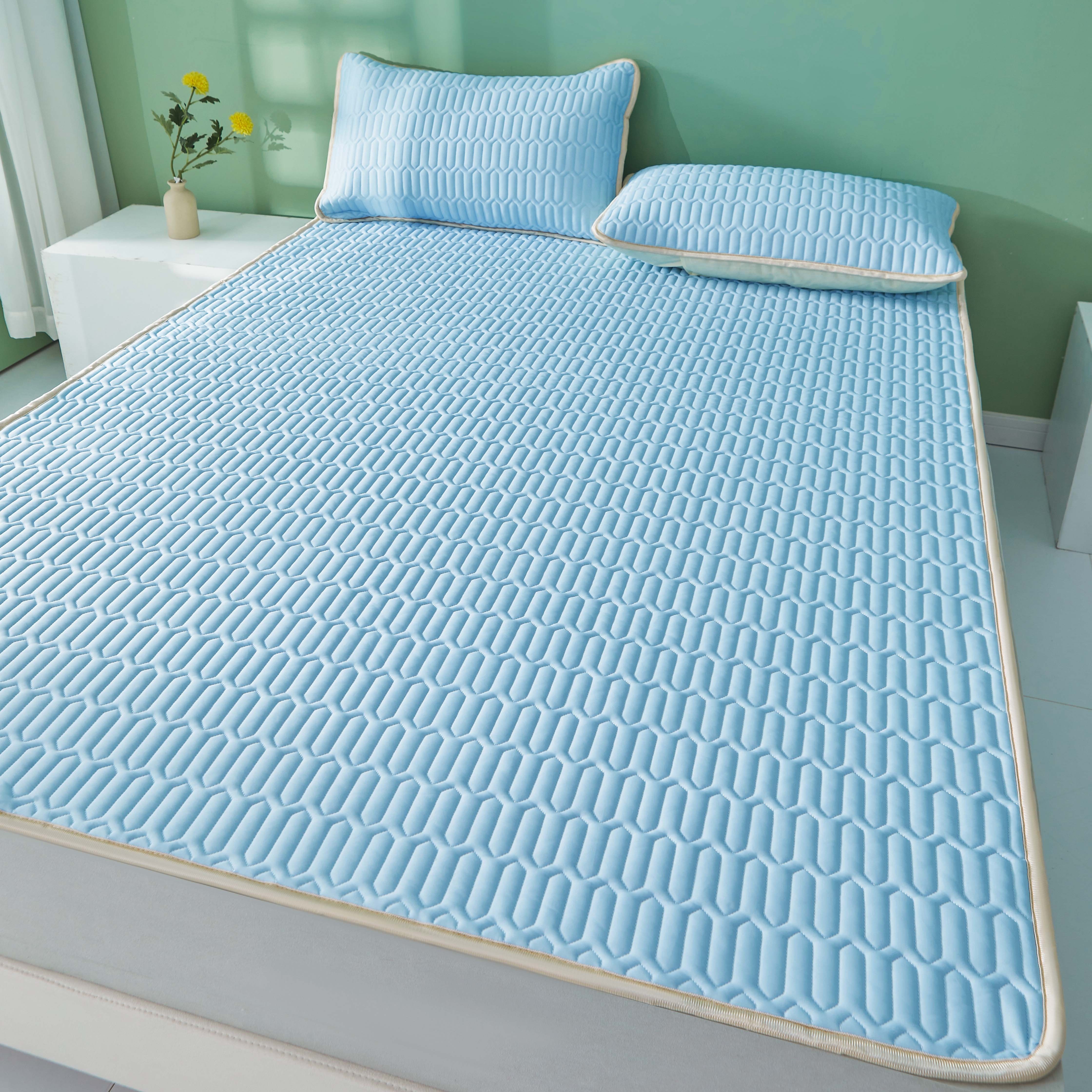 

1pc Solid Color Latex Mat, Pillowcase Pillow Insert Not Included, Cool And Skin-friendly And Comfortable, Summer Washable, Suitable For Bedroom And Bedroom Students, Light Blue