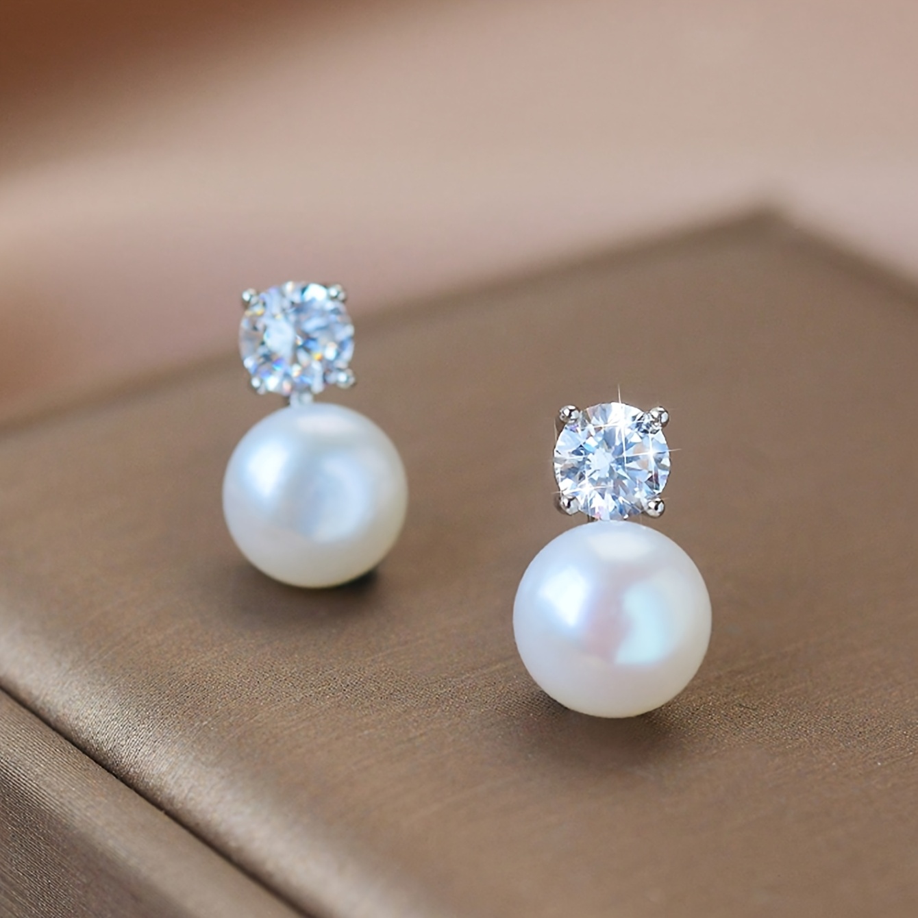 TEMU Un par de aretes de botón clásicos de estilo francés circonita sintética, que ofrecen una estética de lujo , de y de , adecuados para mujeres