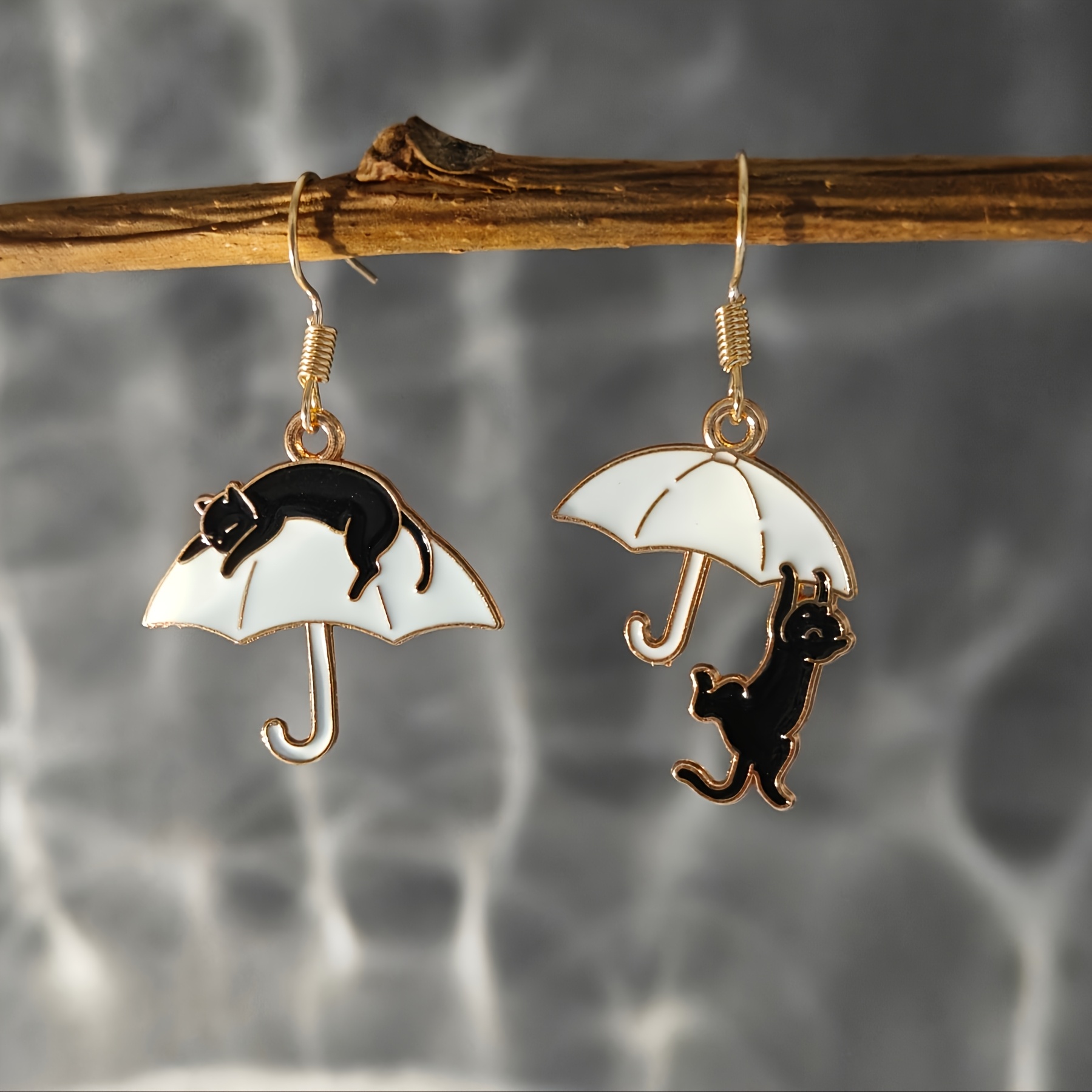 A Pair Of Simple And Elegant Cat And Umbrella Drop Earrings, Women's Jewelry For Daily Wear Or Party Gifts