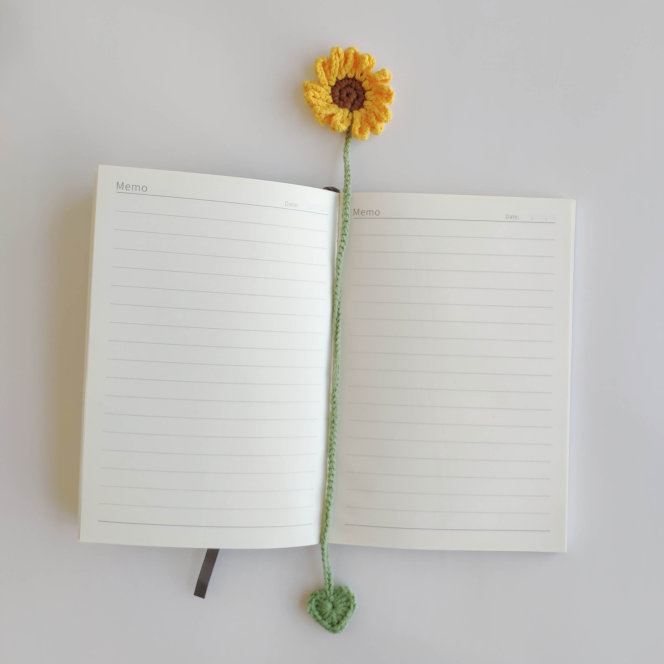 1pc Small Daisy Sunflower Handmade Bookmarks Cute Plant Flowers Unique Bookmarks Gifts For Readers, Curtain Straps Car Ornaments