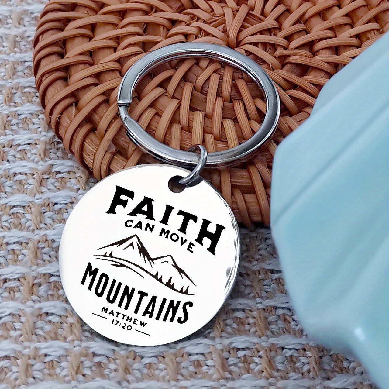 TEMU 1pc Of Credit Keychain, Engraved With The Quote 'faith Can ', Made Of Durable Stainless Steel, Polished Mirror Pendant, A Perfect Accessory, An