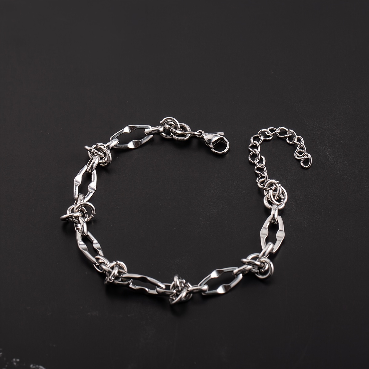 

1 Piece Of Fashionable Stainless Steel Silvery Gray Simple Splicing Trendy Splicing Bracelet For Men' Gift Accessories