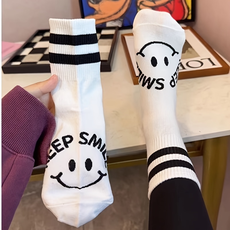 E-shop 1/3 Paar Doppelsteg Freude Gesicht Bequeme Atmungsaktive Trendige Mid-Calf Damensocken