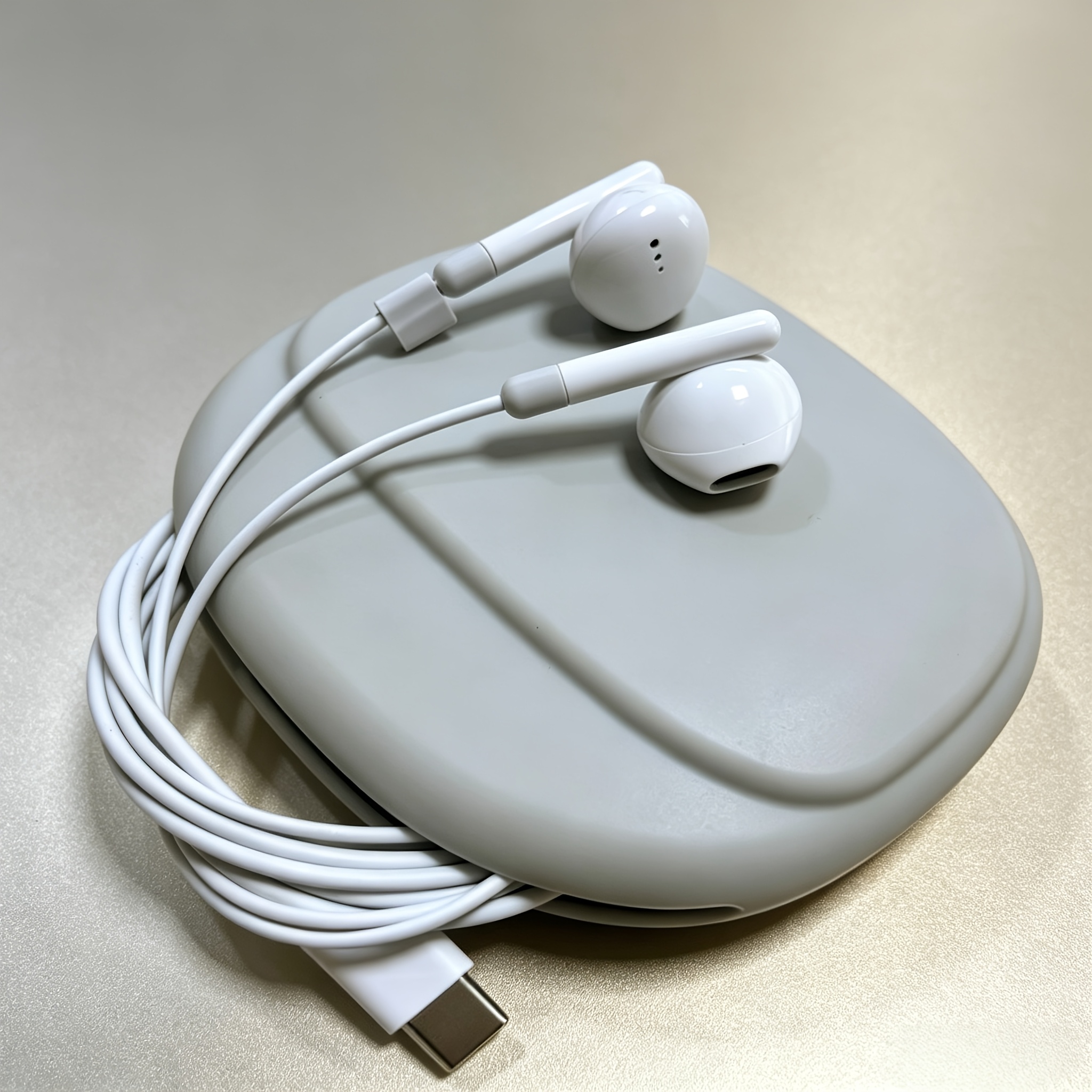 Wired Earphones With Usb-c Interface, Suitable For Iphone 17/16/15, Dual Use For Gaming/music, Length 47.24 Inches,…: retailer-supplied image