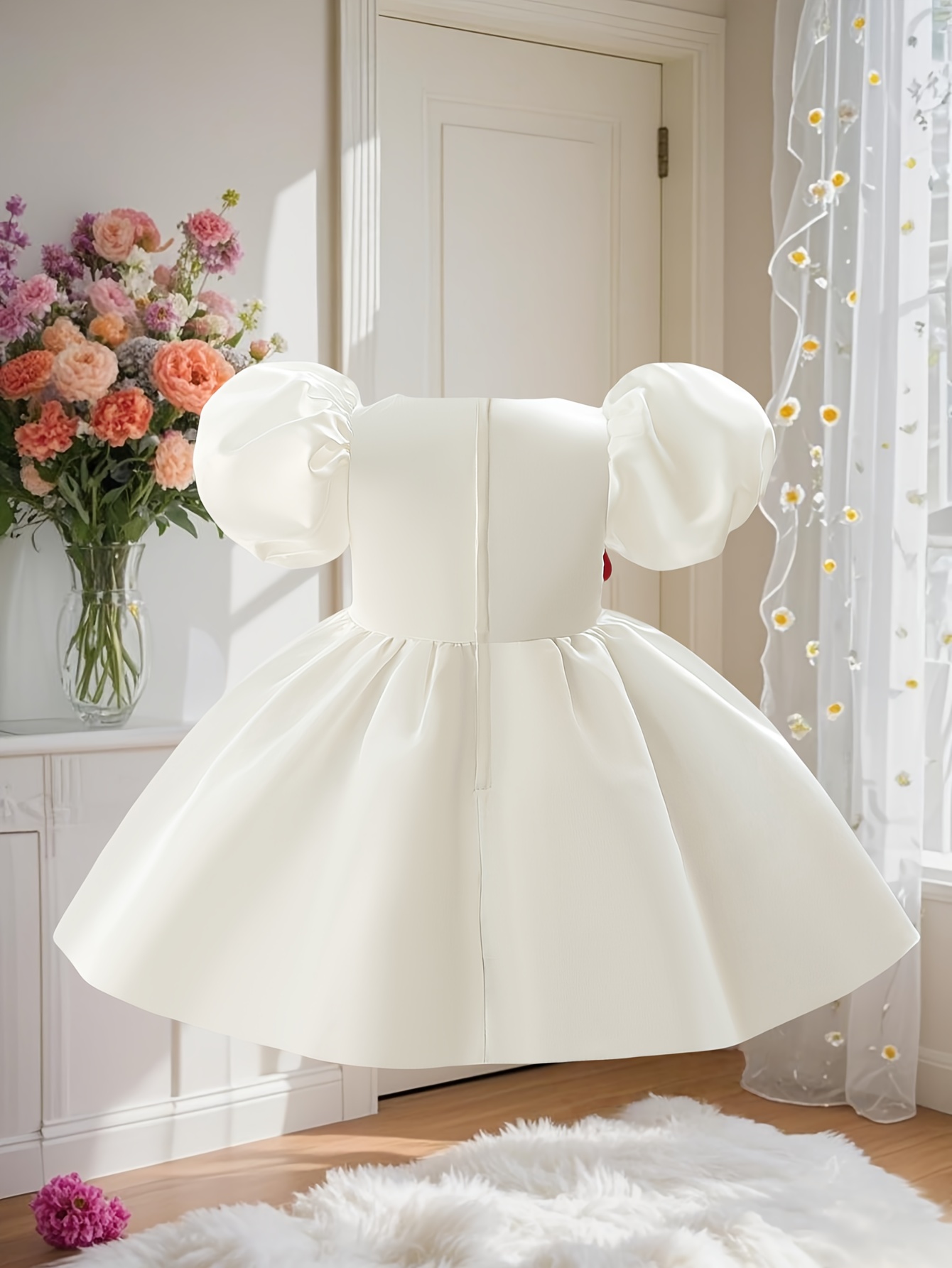 Robe Fillette Blanche Brodée Fleurs Des Champs - Style Vintage, Coton, Taille 4 Ans, Occasion Très Bon état