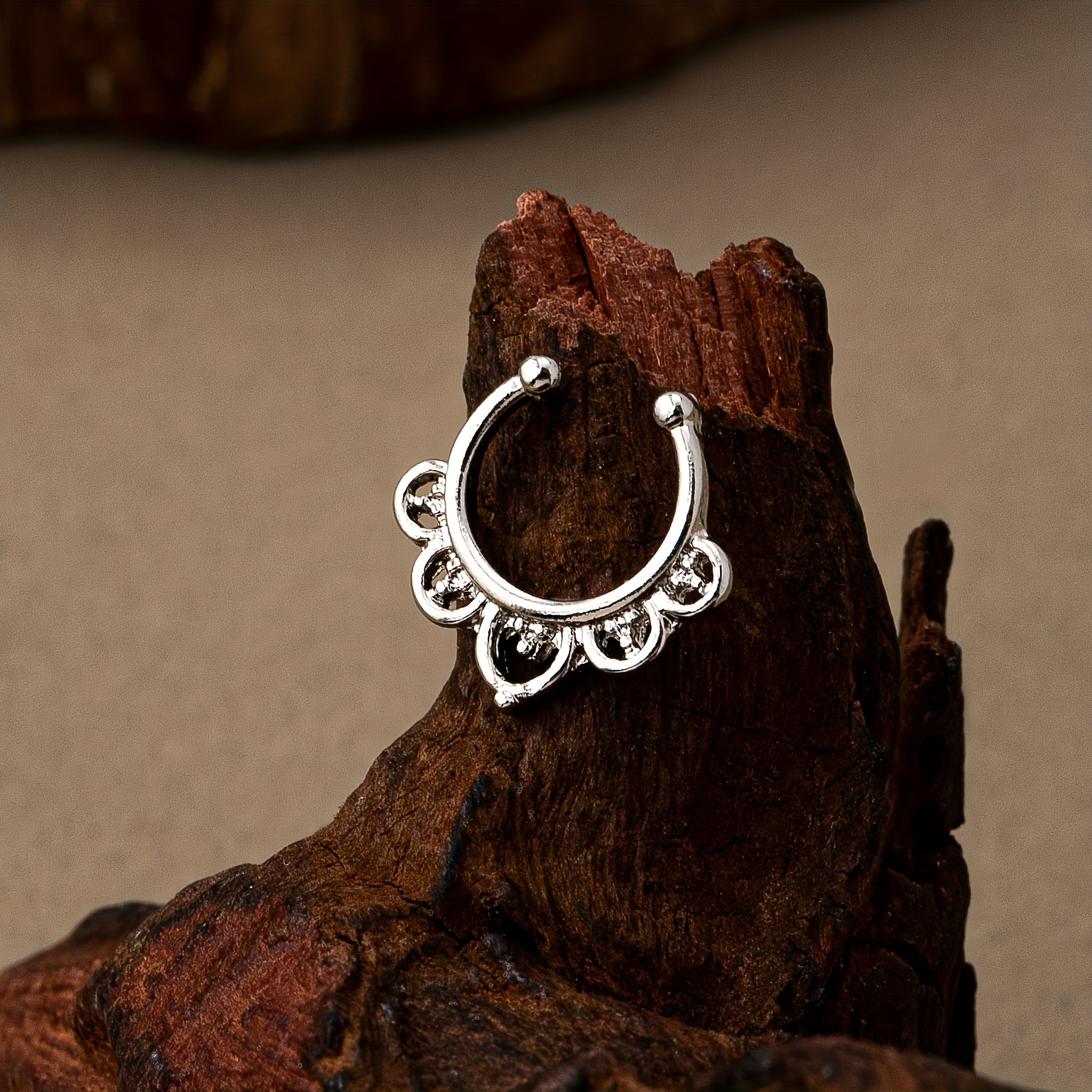Image of Minimalist Fashion Metal Women's Fake Nose Ring Suitable For Vacation Parties And Daily Wear