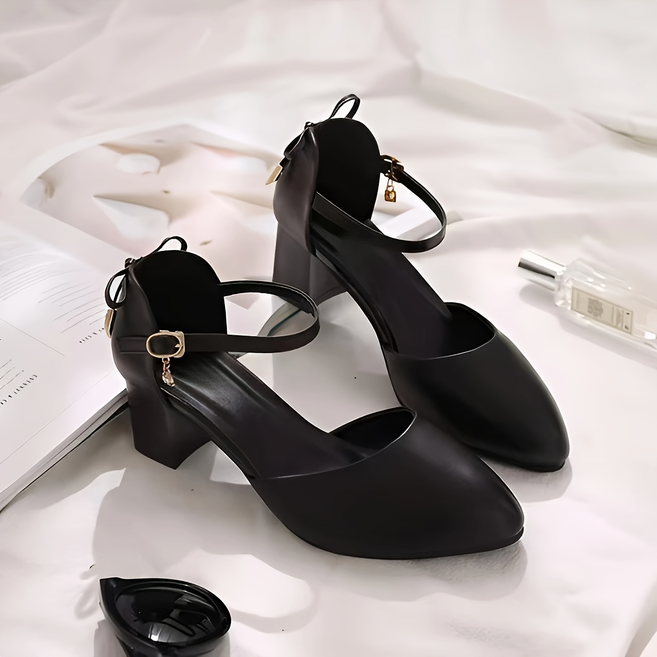 Women'S Elegant French-Inspired Mid-Heel Sandals with Ankle Strap & Bow Detail - Chic Pointed Toe Block Heel Pumps for Spring/Summer, Versatile & Fashionable Hollow Cutouts, Strappy Sandals