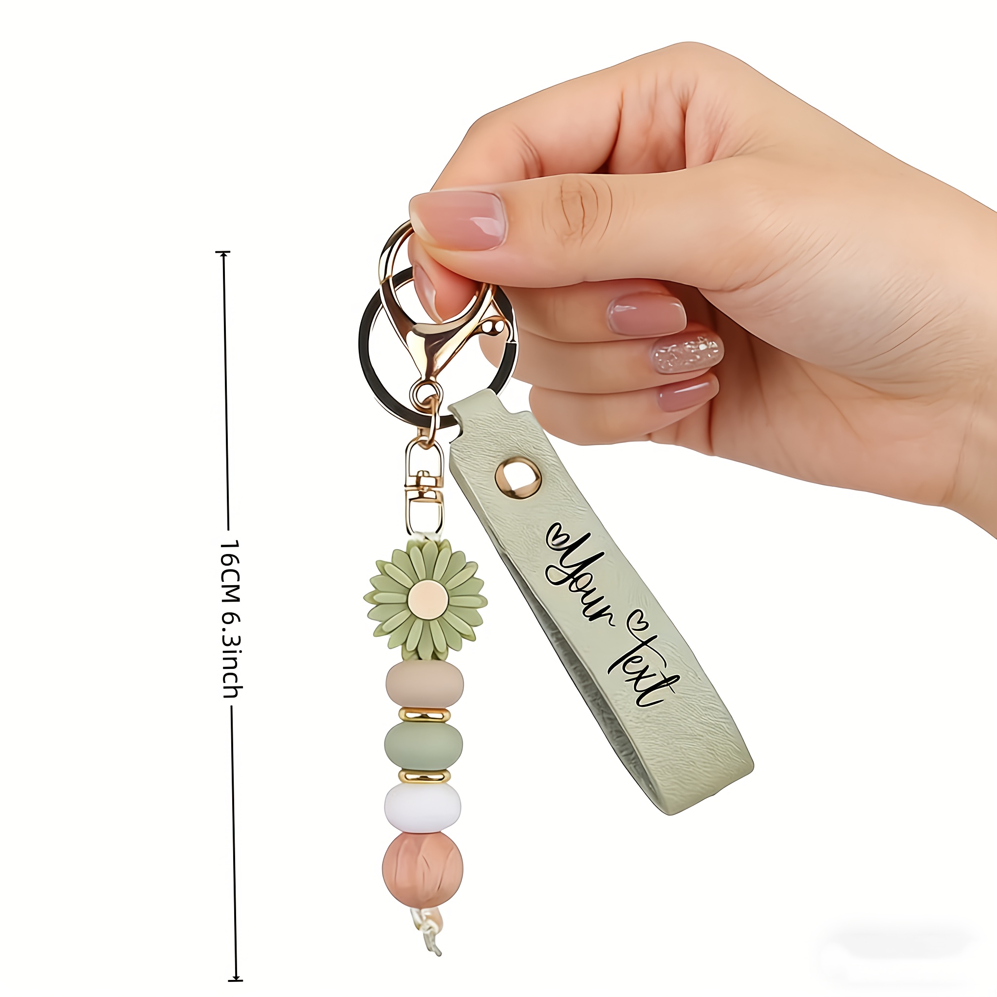 E-shop Individueller Daisy-Perlen-Schlüsselanhänger mit Namen und floraler Anhänger - Farblich abgestimmte und goldene Perlen, Karabinerverschluss, ein