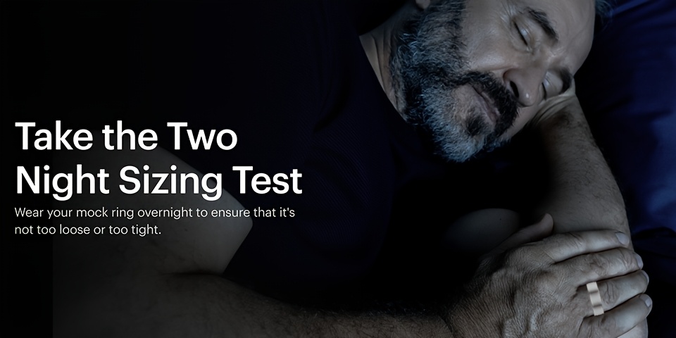 Kompaktiškas mėsinių, išmanusis žiedas – aliuminio fitneso monitorius, skirtą sekimui, skirtingi treniruočių režimai, plaukimas, dviražavimas, vidaus bėgimas, belaidis ryšys ir ilgesnis akumuliatoriaus laikas. Puikus dienos dovana jūsų partneriui, prieinama juodoje spalvoje.