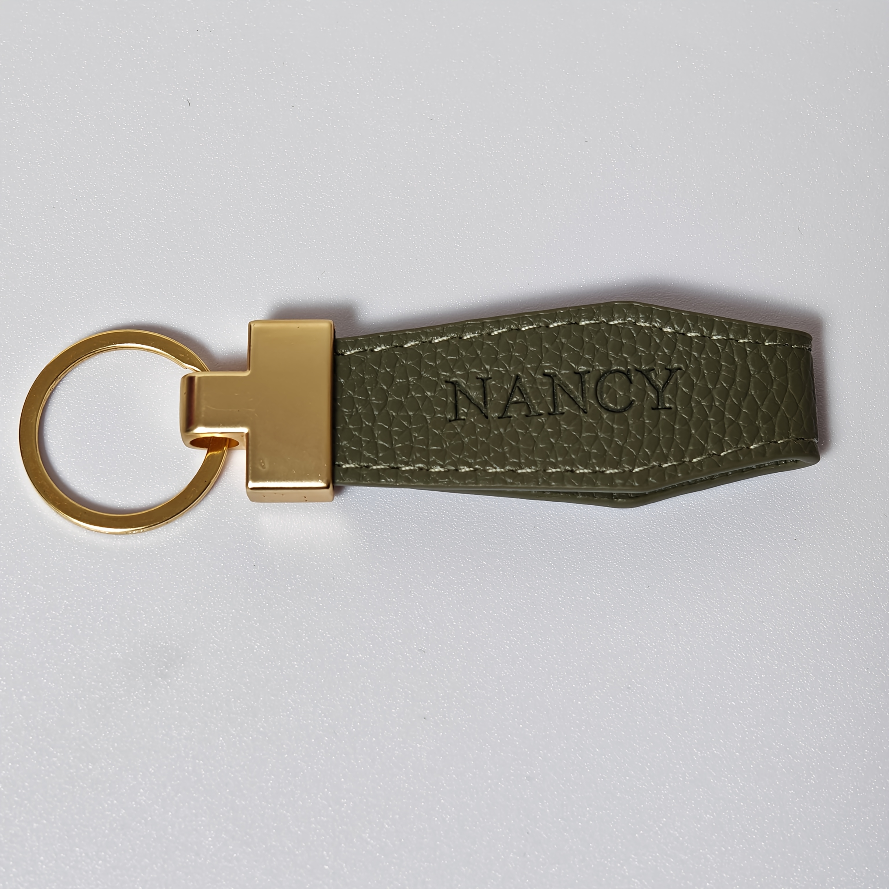 Image of A Personalized Fiber Keychain, A Stylish Accessory Suitable For Men And Women, Perfect As A Gift For Occasions Such As Birthdays, Father's Day, Mother's Day, And More