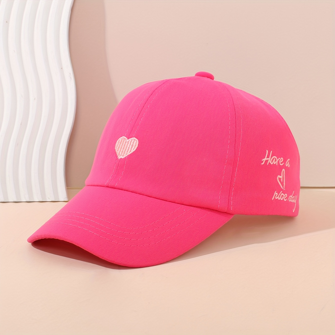 Youngsters' Breathable Baseball Cap with Heart & Letter Design - Adjustable Snapback, Machine Washable, 4-8 Years, Casual Summer Hat for Boys & Girls, Hat for Girls, Outdoor Play Accessory, Playful Youngsters' Style, Durable Youngsters'S Wear