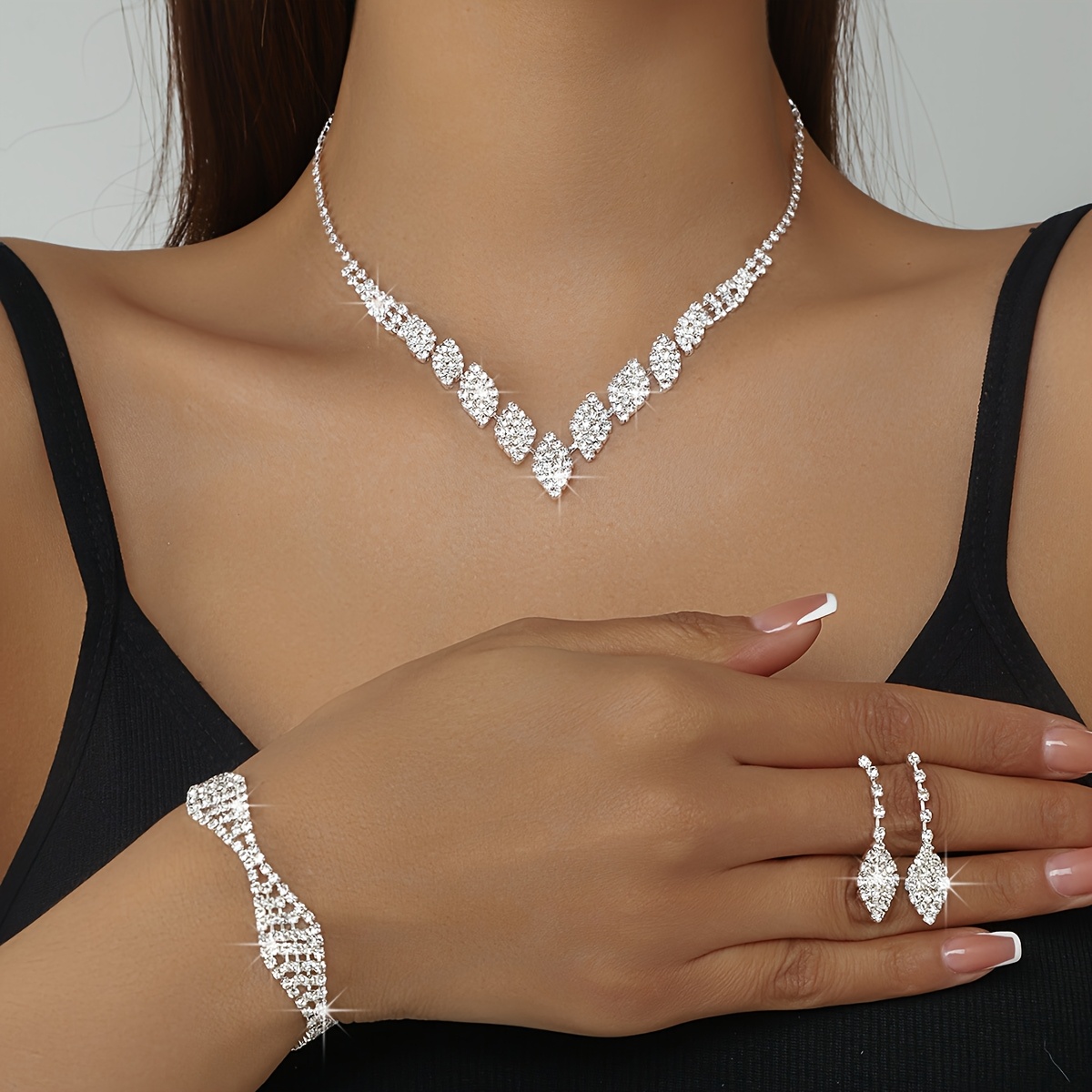 E-shop Luxuriöses, exquisites, trendiges Schmuck-Set für , Partys, mit Blätter-Halskette und Ohrringen, 3-teilig
