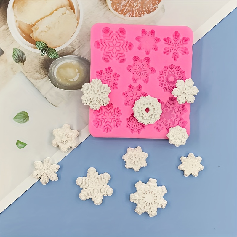 

1-pack Christmas Snowflake Silicone Mold For Chocolate And Cake Baking, Multiple Snowflake Patterns, Non-stick Silicone Bakeware, Uncharged