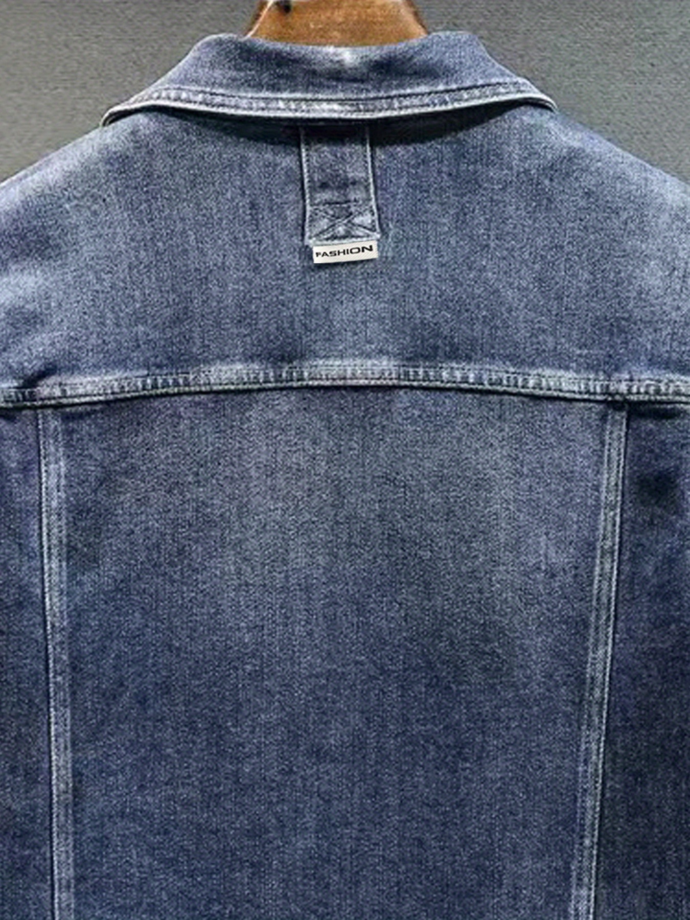 2025 New Blue Denim Jacket for Men, Loose-Fitting, Washed Denim Top for Casual Wear in Spring And Autumn