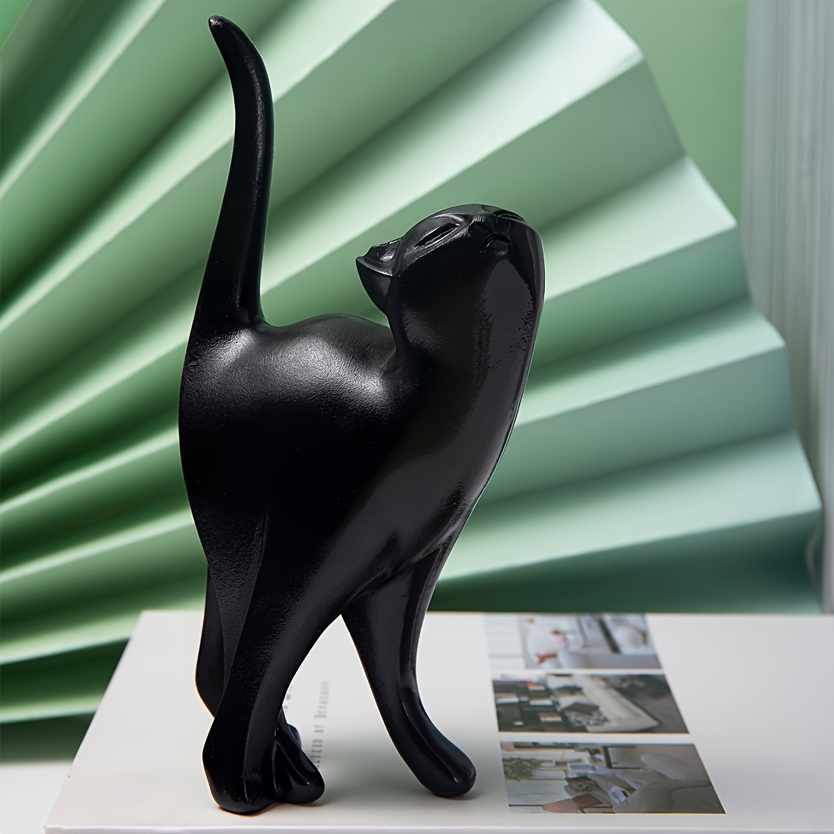 Image of Nordic-style Cat Figurine - Versatile Resin Decor For Bedroom, Tv Stand & More - Perfect For Indoor/outdoor Use