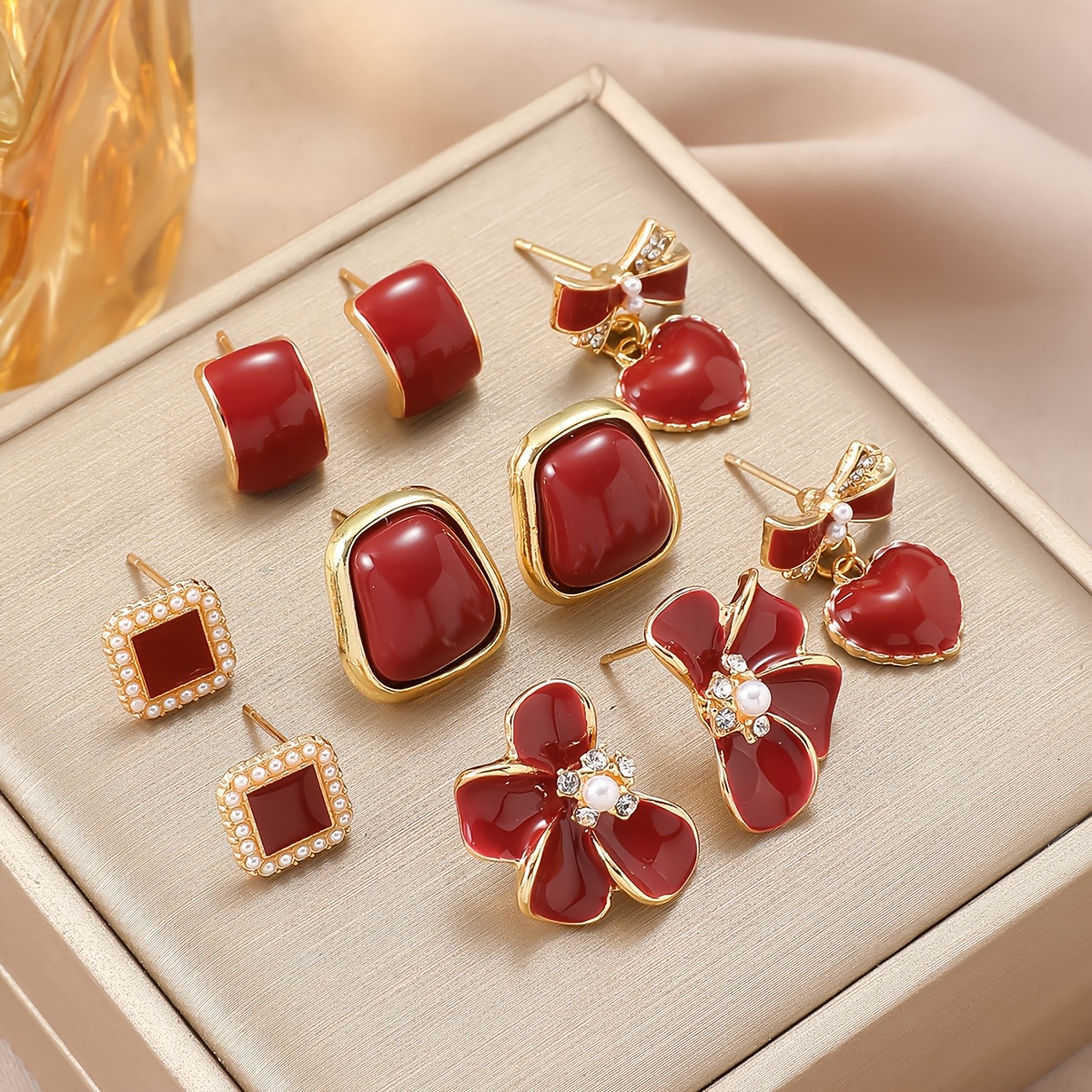 E-shop Fünf Paar/Sets Damenschmuck, Vintage-Ohrstecker im -Stil aus weinrotem Emaille mit strassbesetzten Blütenblättern -förmigen Ohrsteckern, ein Set