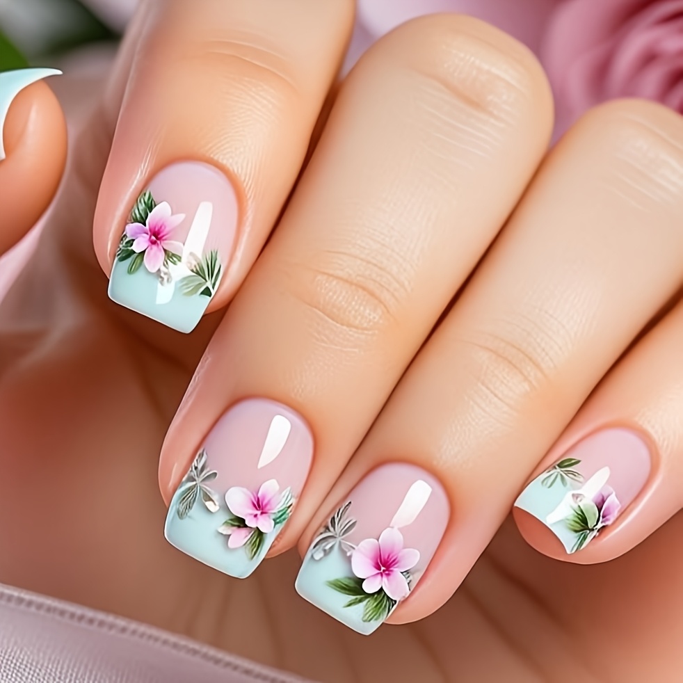 Light Pink Light Blue Floral Nail Art Gentle Short Square 24pcs Removable Nails