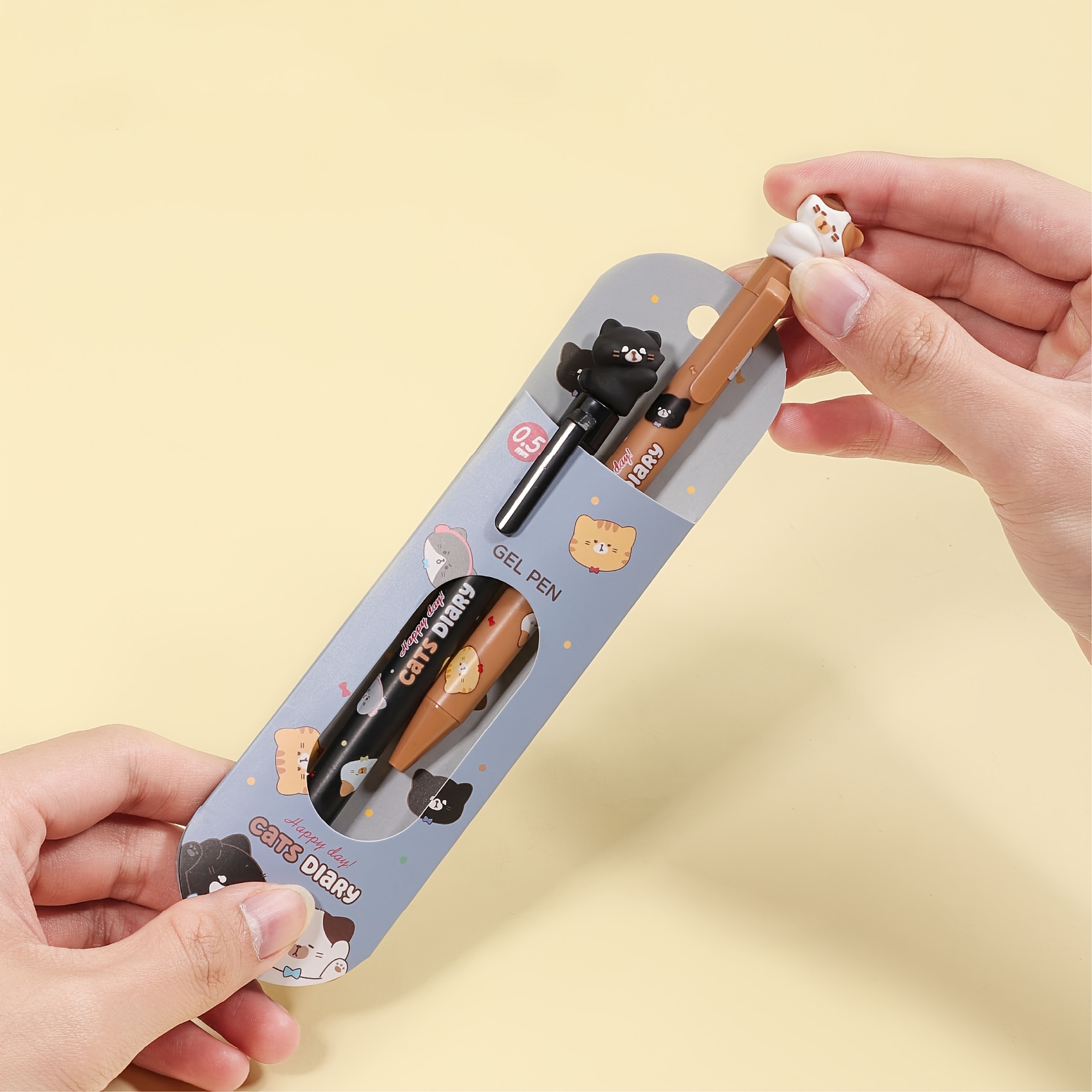 Image of 2pcs Random Color Kawaii Cat Gel Pens Set, Cute Feline Design, Black Ink, Ideal Gift For Cat Lovers, Perfect For Office And School Use - No Feather, Plastic Material