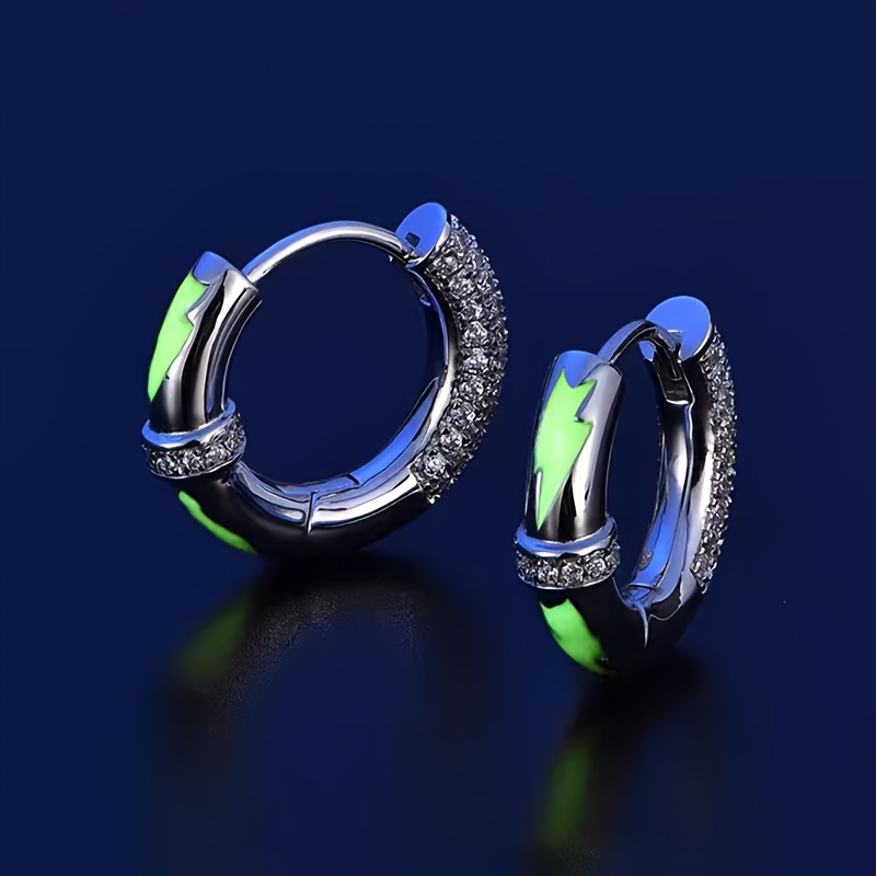 E-shop 1 Paar trendige Edelstahl fluoreszierende Blitz Ohrringe, luxuriöse Mode Trendy Hip-Hop Rock Style Herren Ohrringe, ohne Batterie
